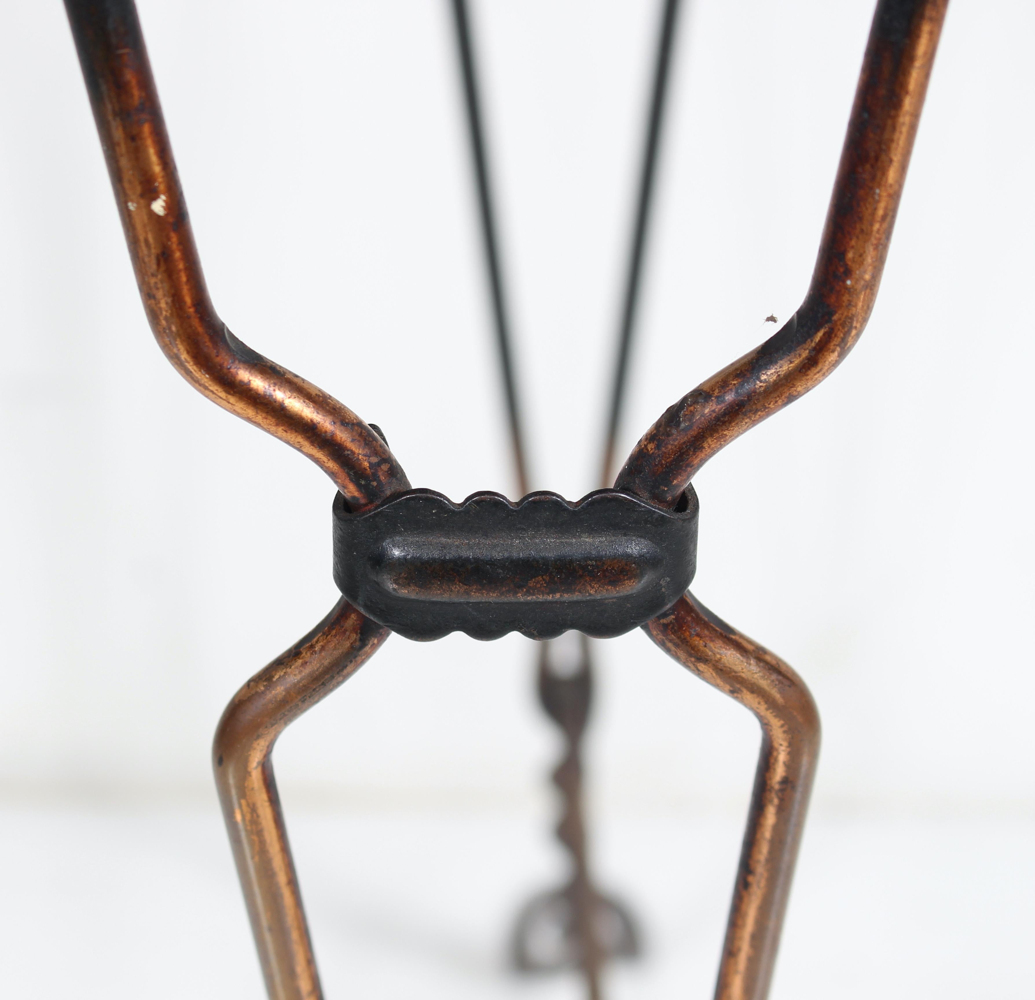 H. Andrews Oak & Twisted Wire Japan Finish Ice Cream Parlor Cafe Table, C. 1900 For Sale 5