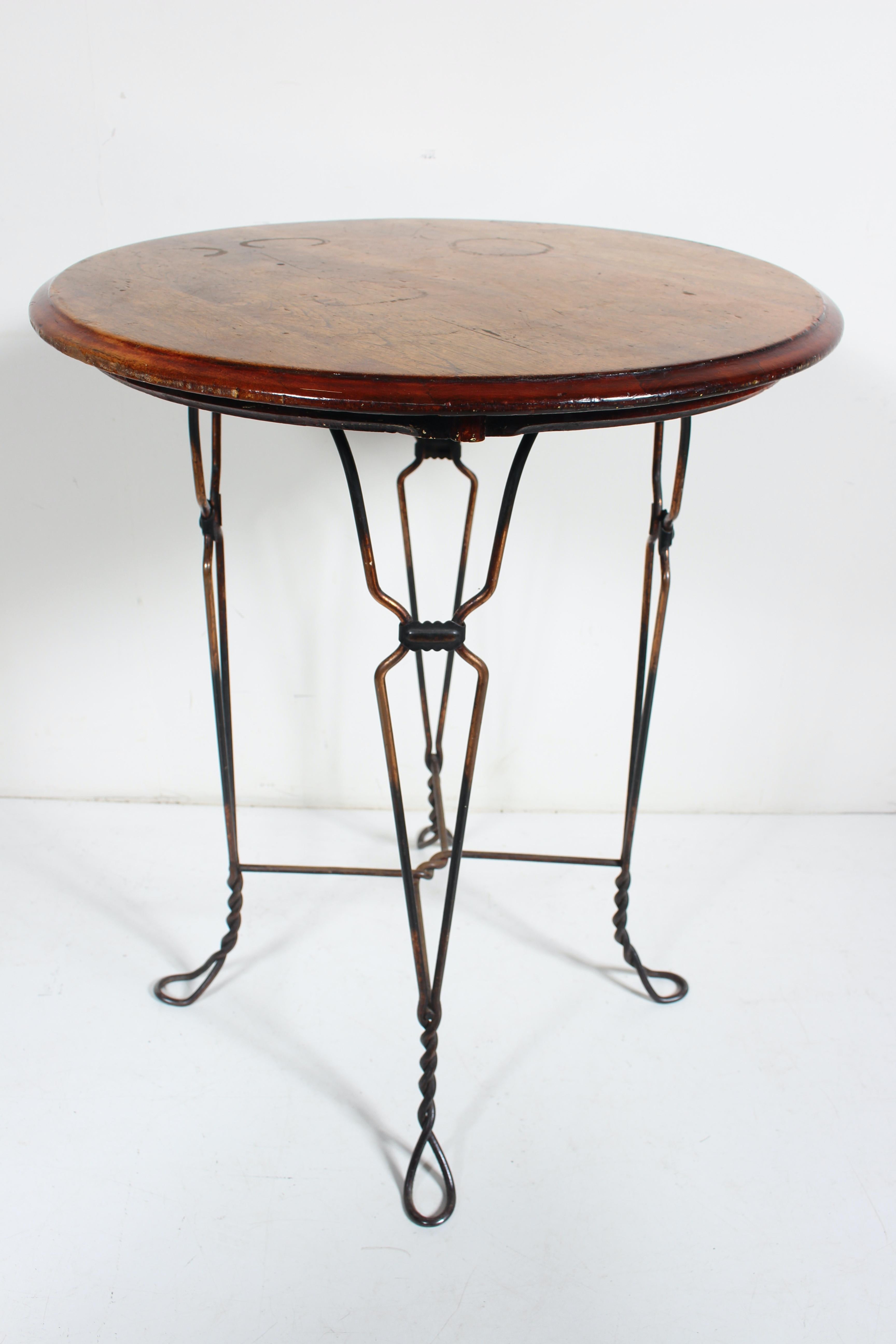 H. Andrews Oak & Twisted Wire Japan Finish Ice Cream Parlor Cafe Table, C. 1900 In Good Condition For Sale In Bainbridge, NY