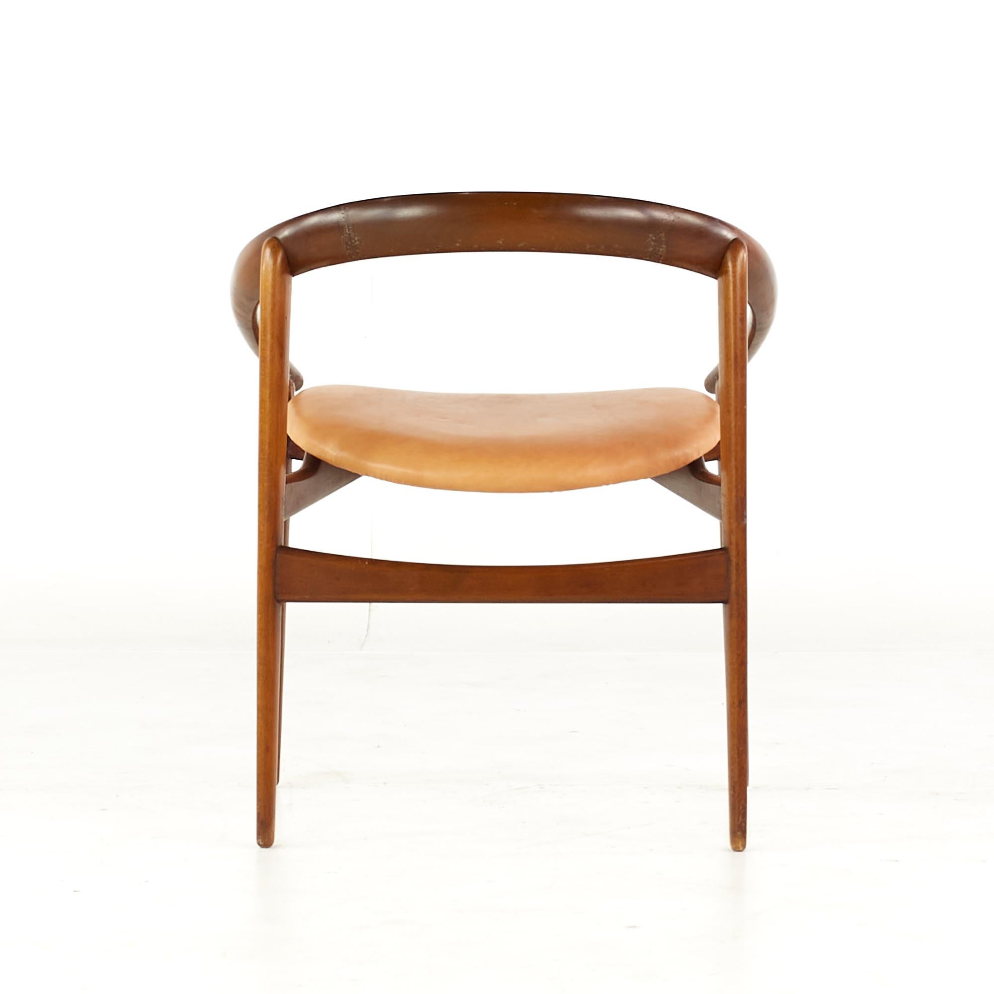 H Brockmann Petersen for Louis G Thiersen MCM Teak Horseshoe Chairs, Pair For Sale 1