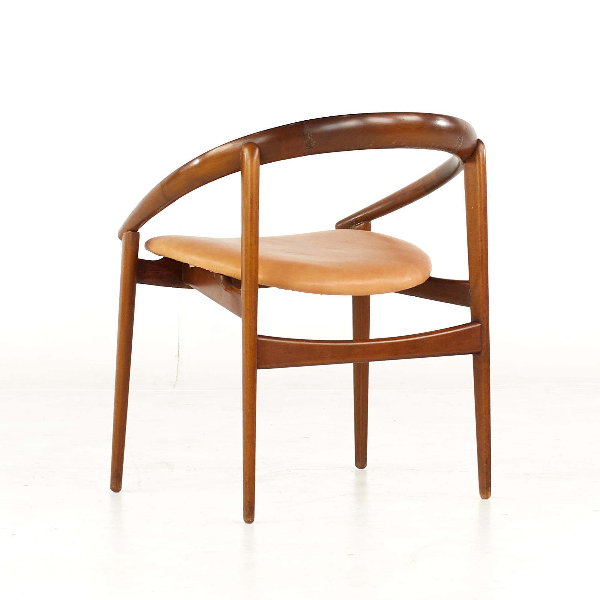 H Brockmann Petersen for Louis G Thiersen MCM Teak Horseshoe Chairs, Pair For Sale 2