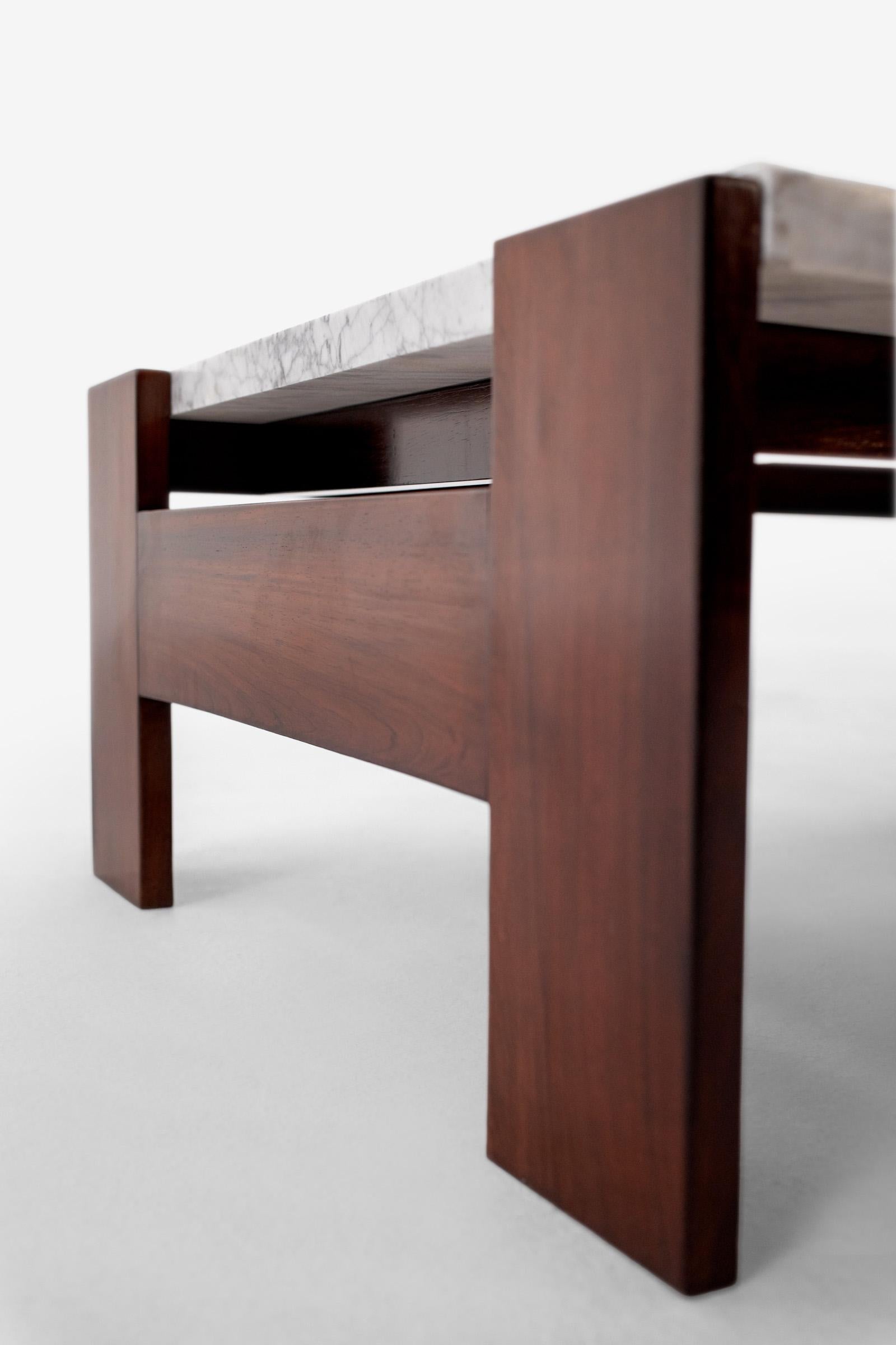 Mid-Century Modern Table basse H par Joaquim Tenreiro, Brésilien moderne du milieu du siècle, 1960 en vente