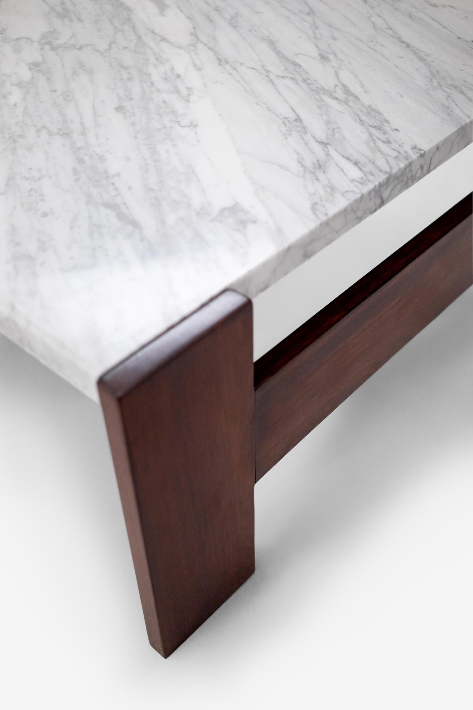 20ième siècle Table basse H par Joaquim Tenreiro, Brésilien moderne du milieu du siècle, 1960 en vente