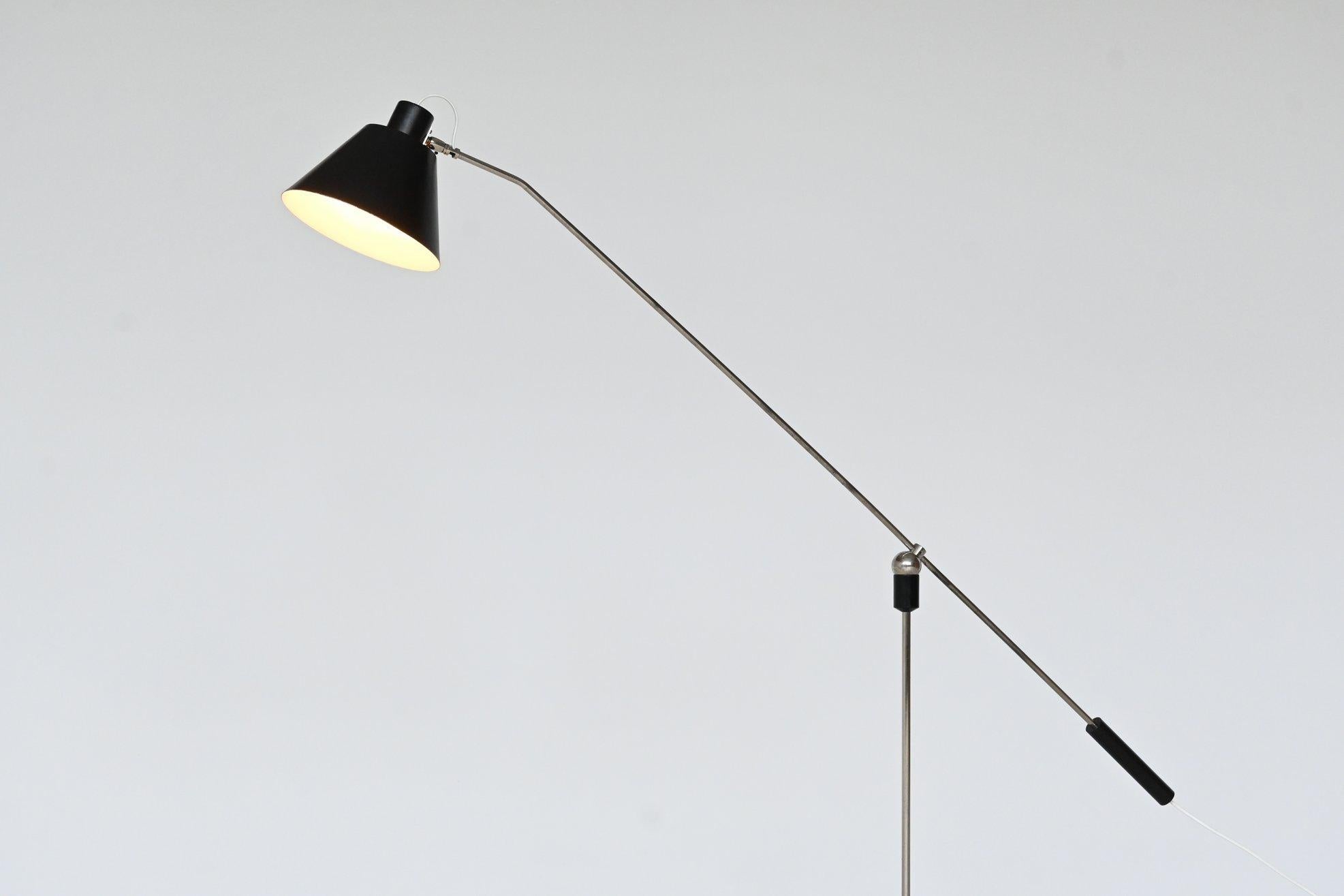 H. Fillekes Magneto floor lamp Artiforte The Netherlands 1954 6