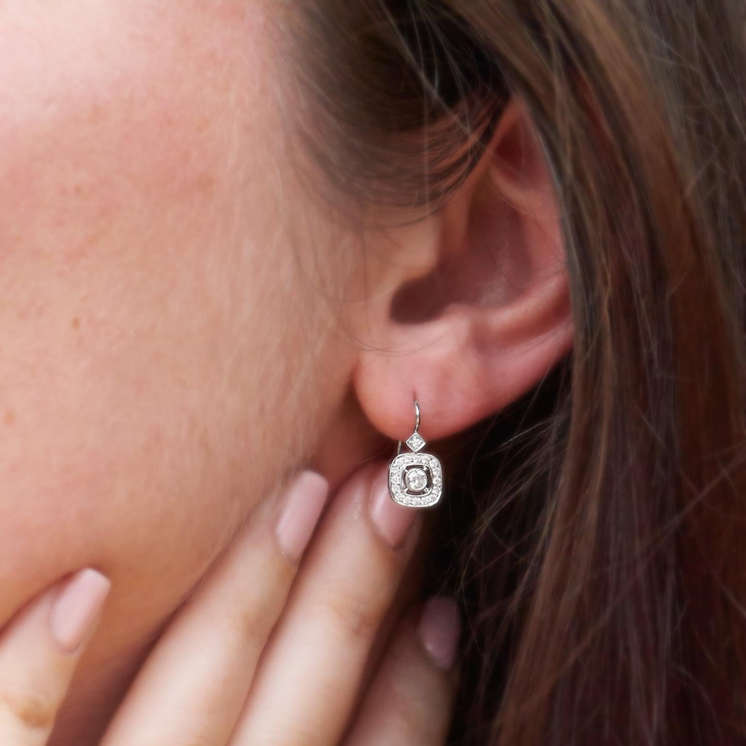 Women's H & H 0.38 Carat Diamond Lever-Back Earrings
