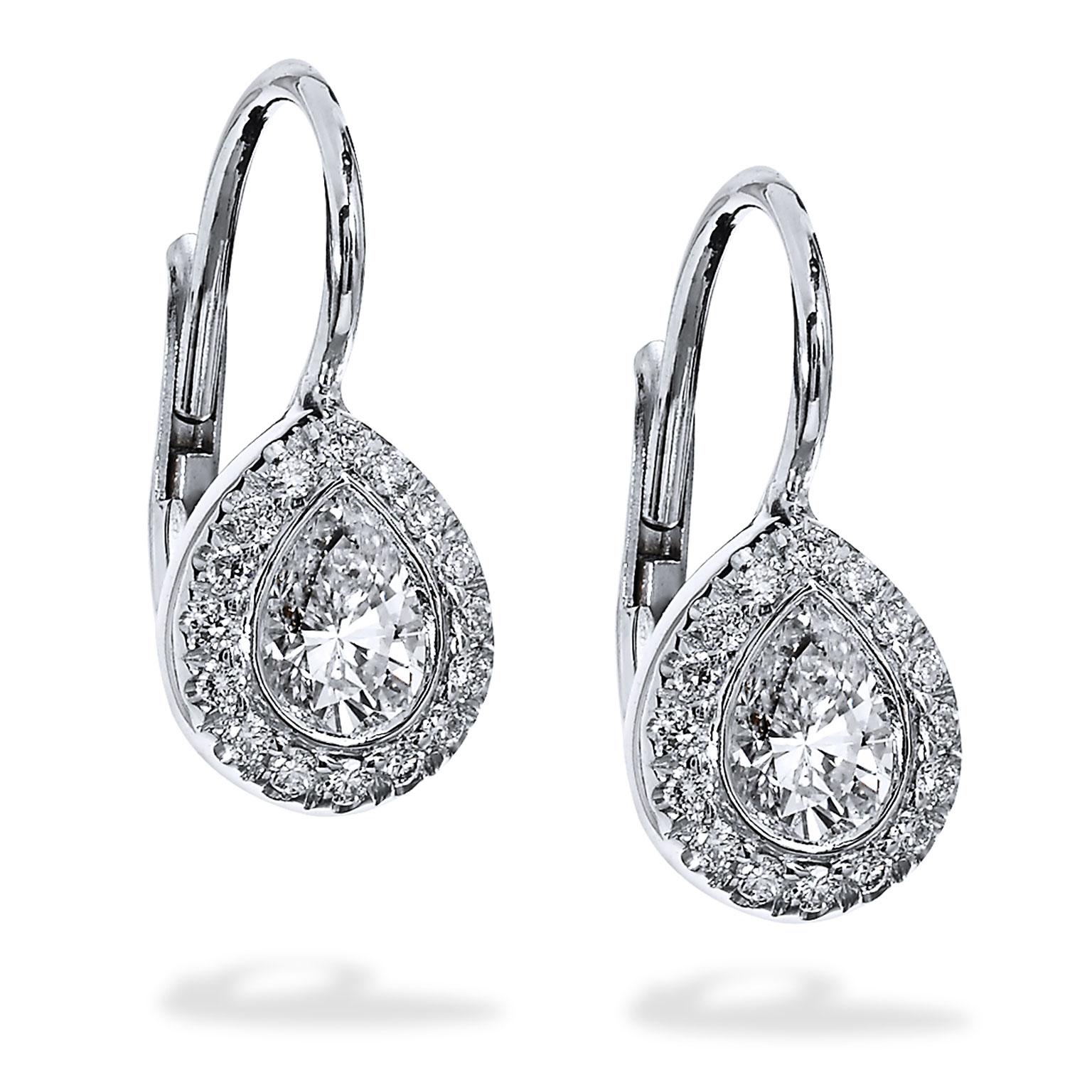 Pear Cut 0.41 Carat Pear Shaped Diamonds in 18 karat White Gold with Lever-Back Earrings For Sale