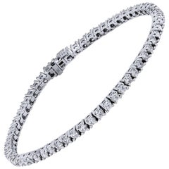 4.06 Carat Diamond Tennis Bracelet Set in 18 karat White Gold
