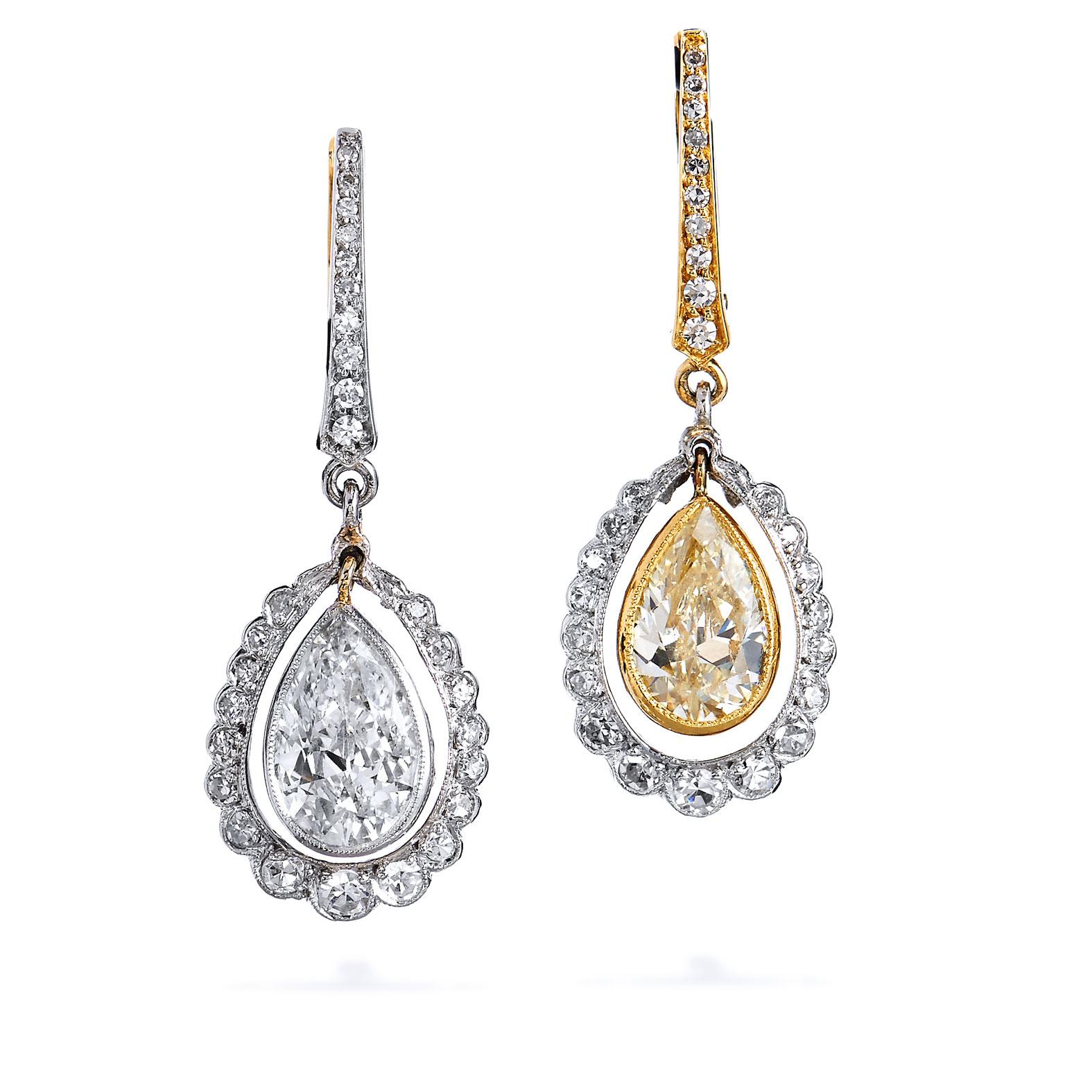 Women's H & H Morphosis 2.70 Carat Diamond Gold Platinum Dangle Lever-Back Earrings