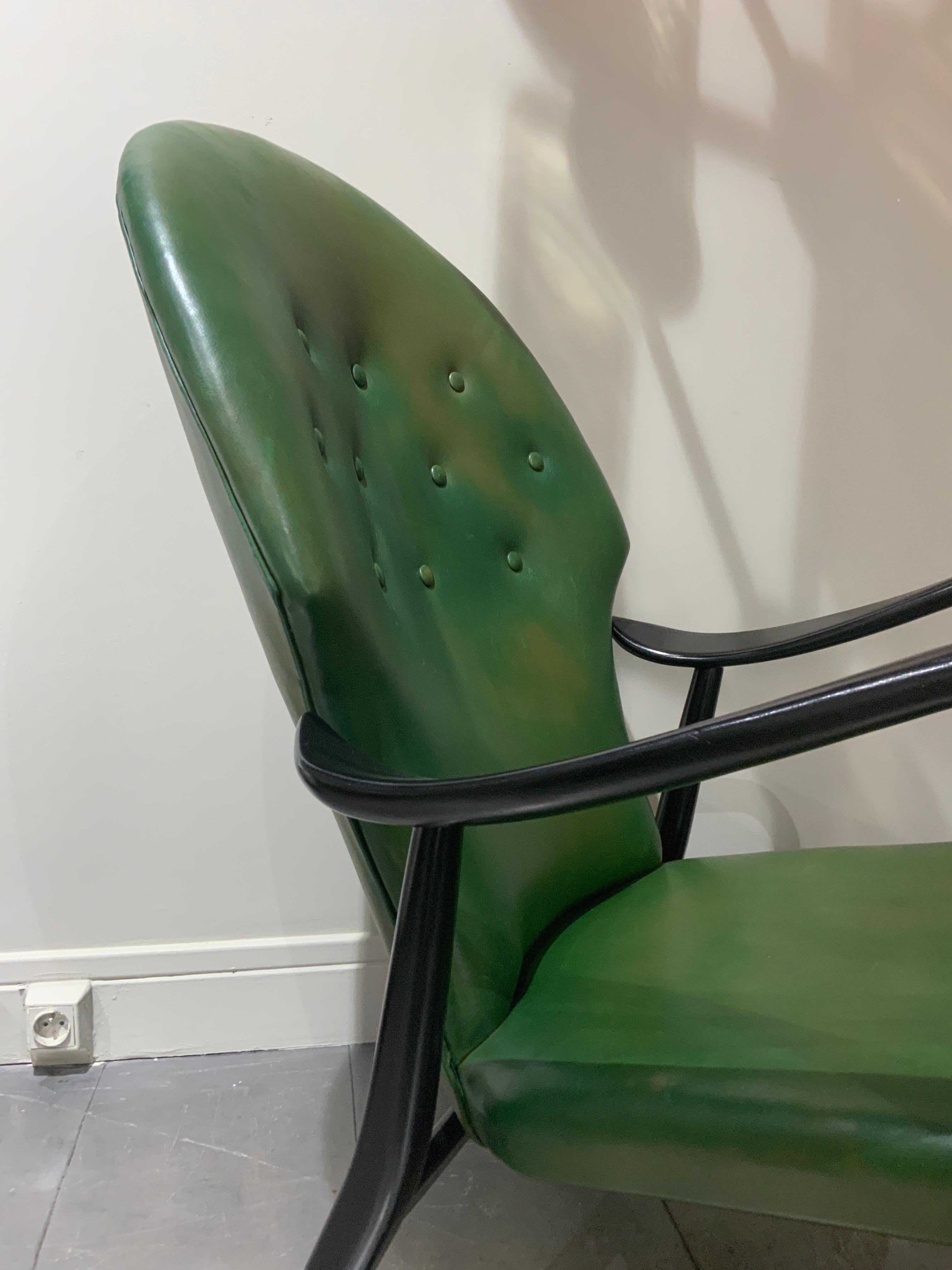 H Hans Schubell easy chair with green leather Denmark 1950  In Good Condition For Sale In PARIS, FR