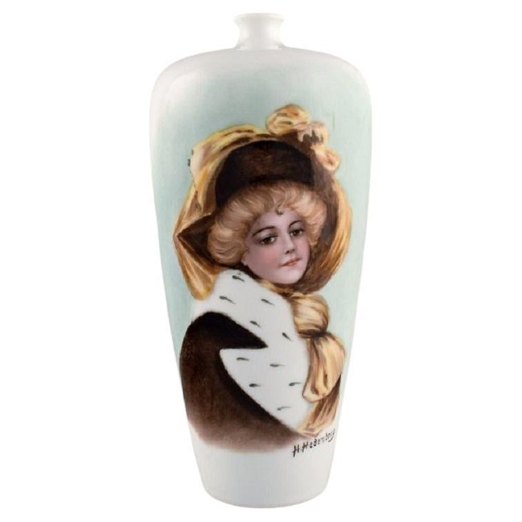 H. Hedenborg per Rosenthal. Antico vaso in porcellana con ritratto femminile.