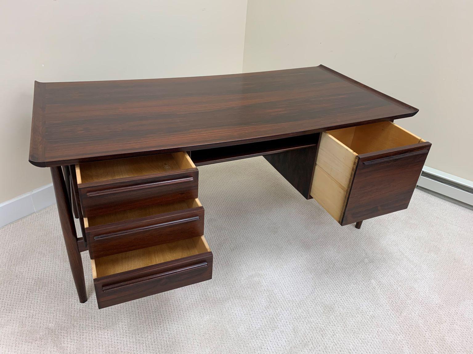 Mid Century H P Hansen Danish Modern Rosewood Desk Made in Denmark, circa 1960 4