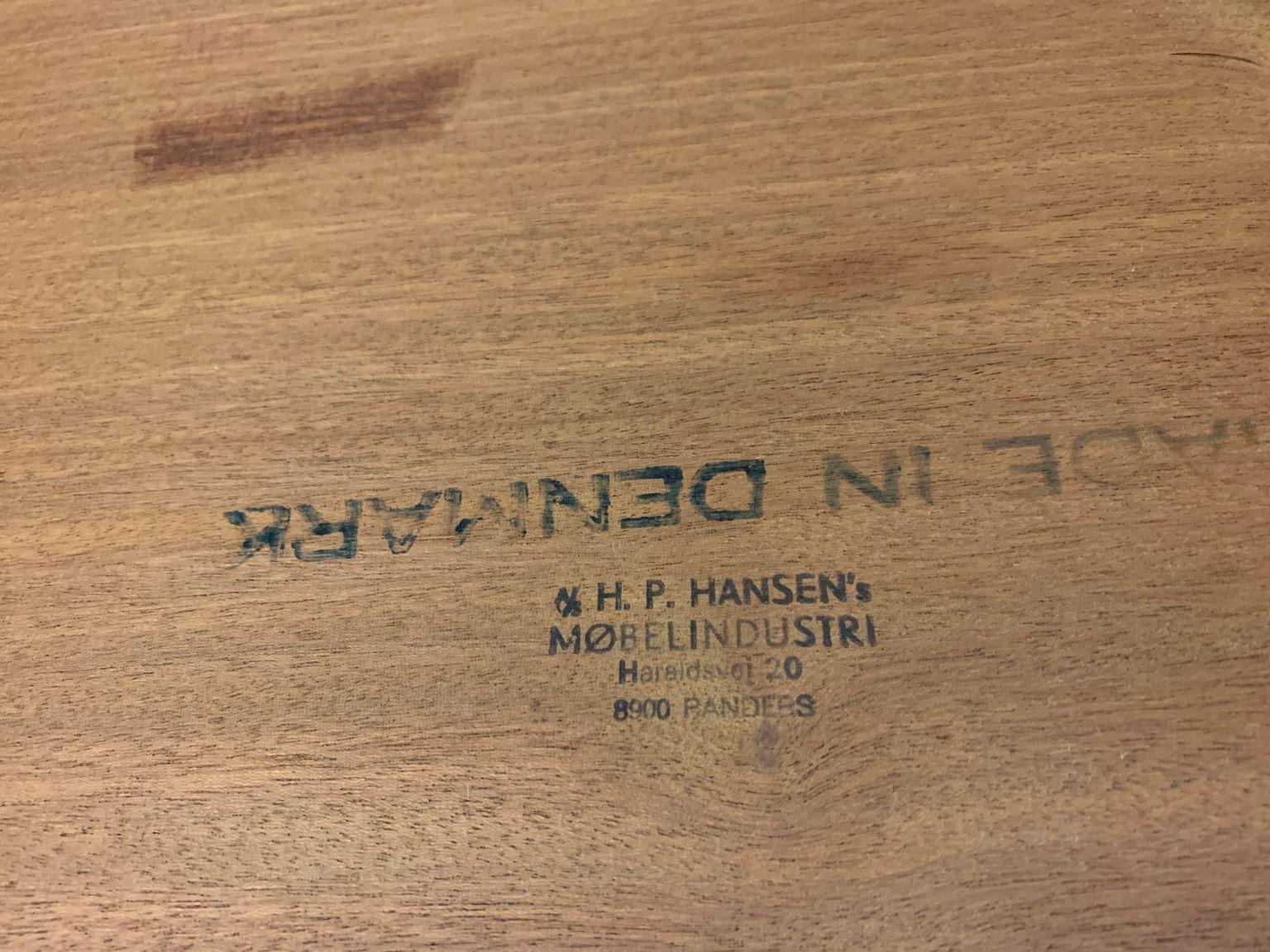 Mid Century H P Hansen Danish Modern Rosewood Desk Made in Denmark, circa 1960 In Good Condition In Bernville, PA