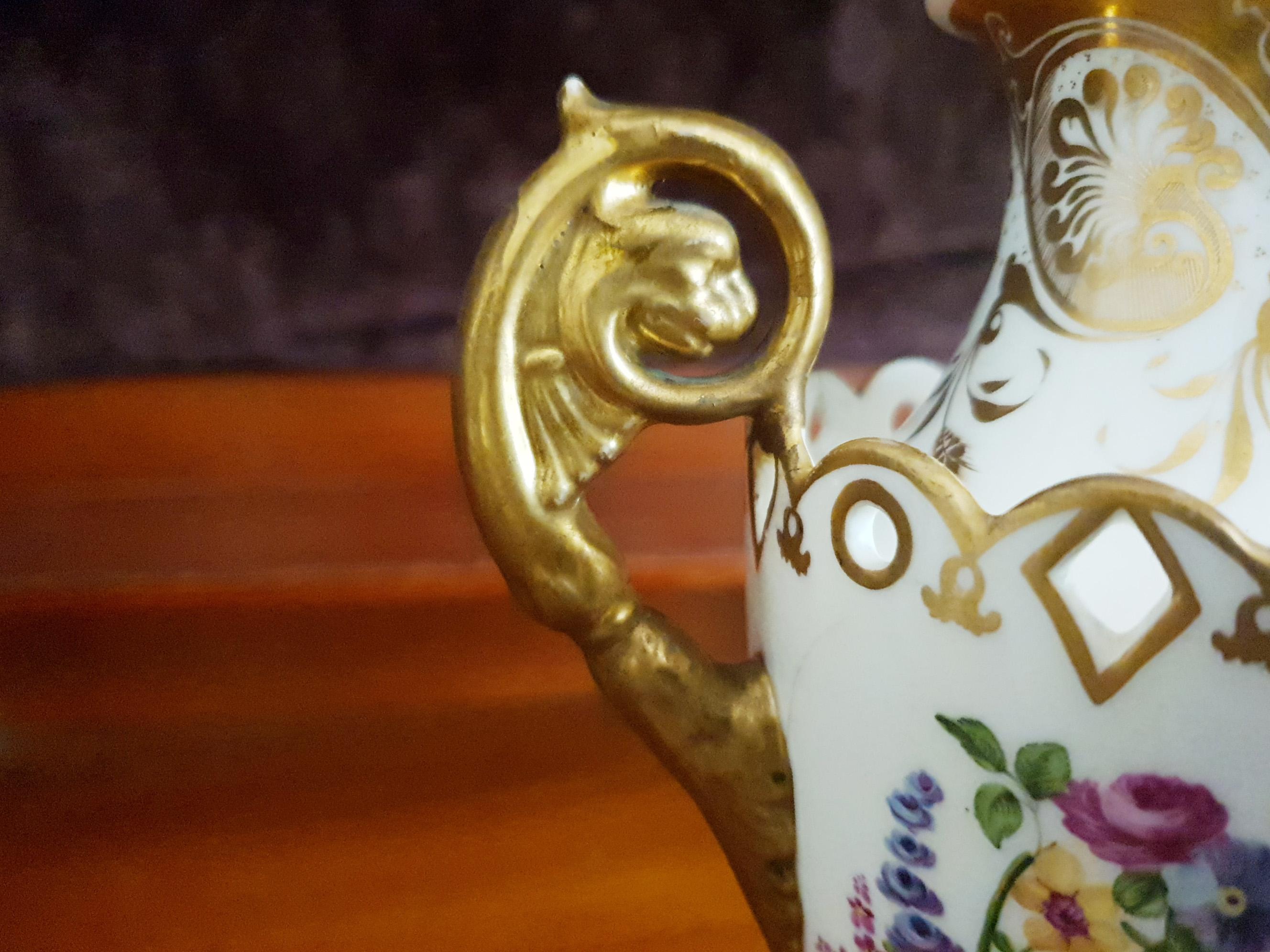H & R Daniel 18th Century Hand Painted Pot Pourri Vase For Sale 1