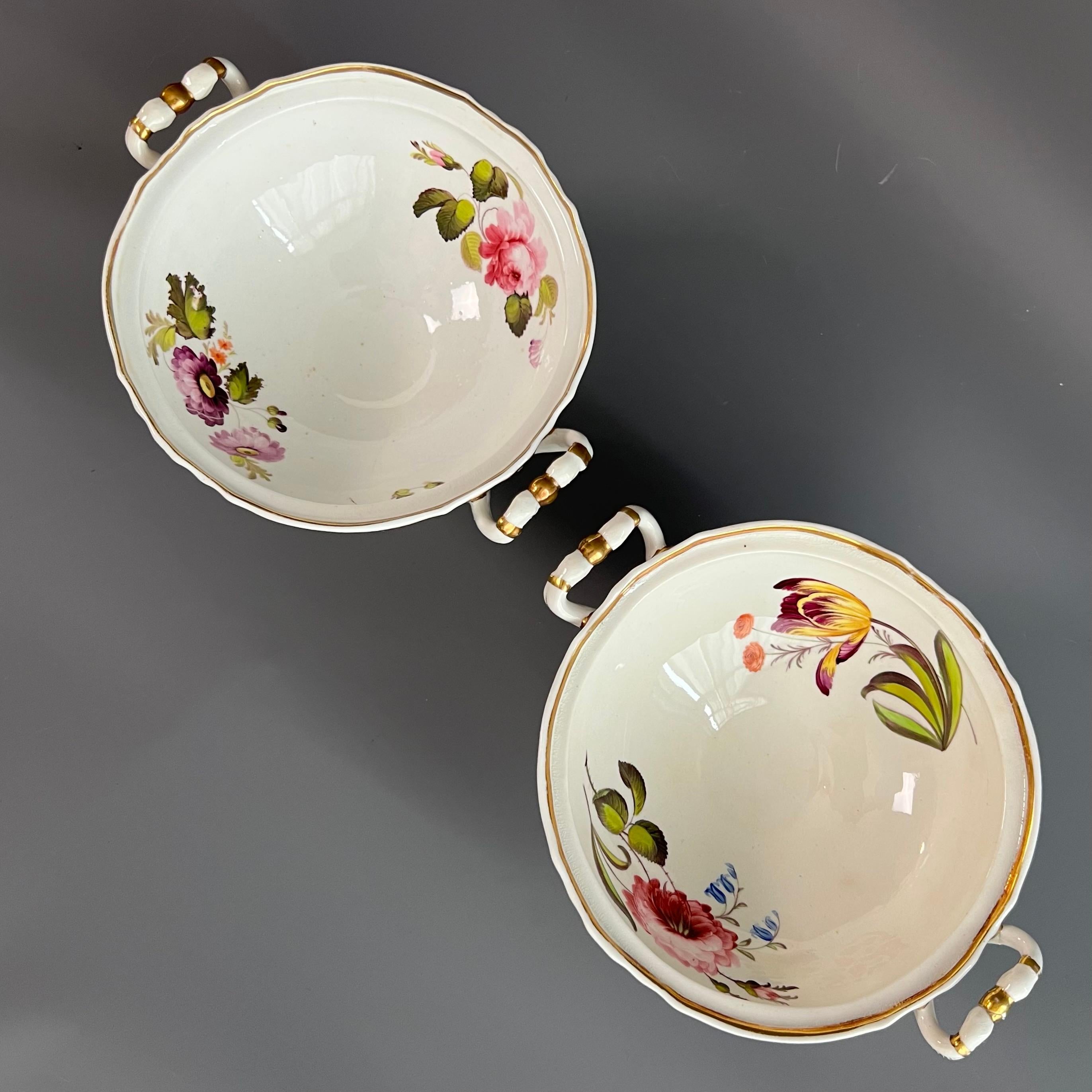 H & R Daniel Dessert Service, Floral with Lilac Sprigging, Regency, 1824 In Good Condition For Sale In London, GB