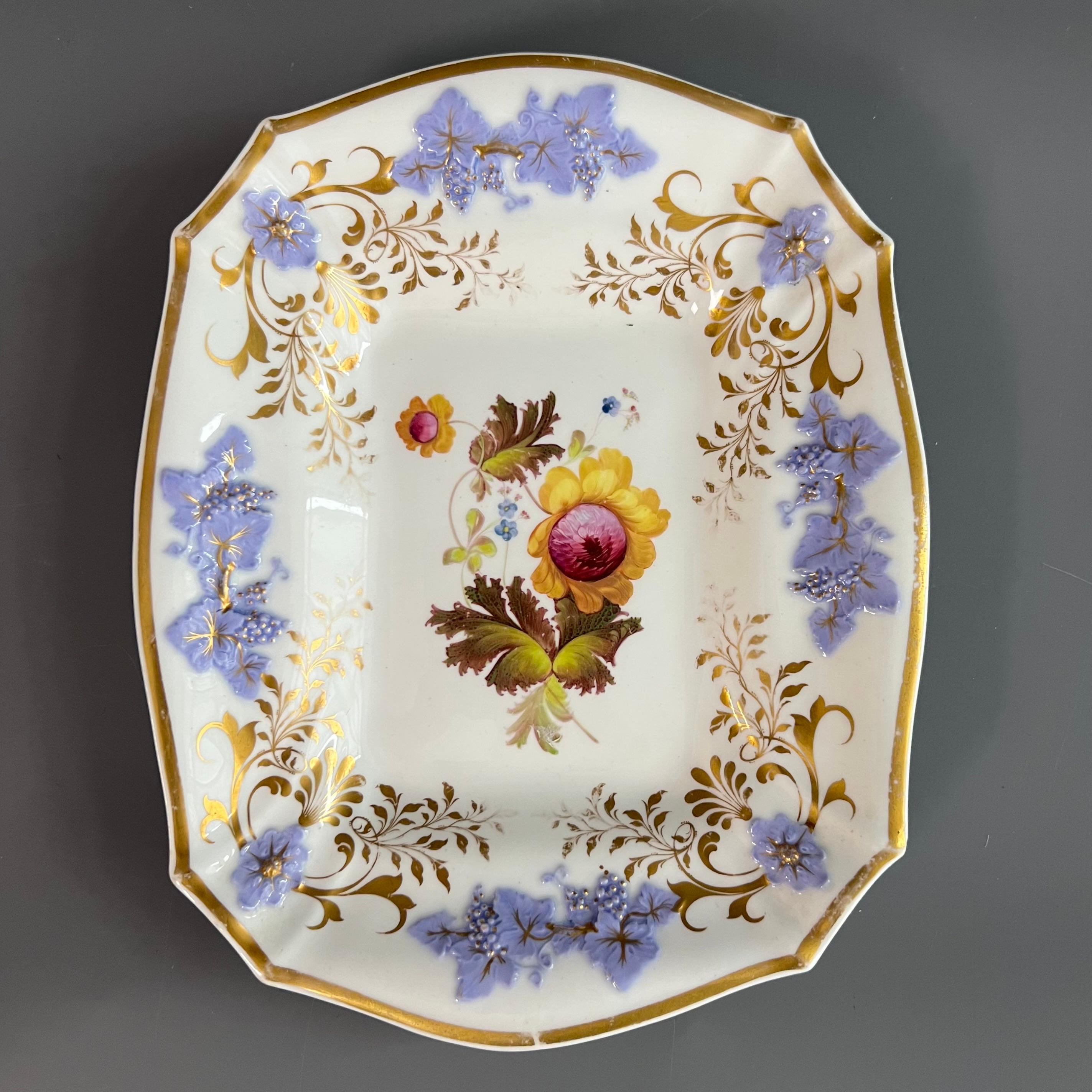 Début du XIXe siècle Service à dessert H & R Daniel, à fleurs avec garniture en lilas, Régence, 1824 en vente