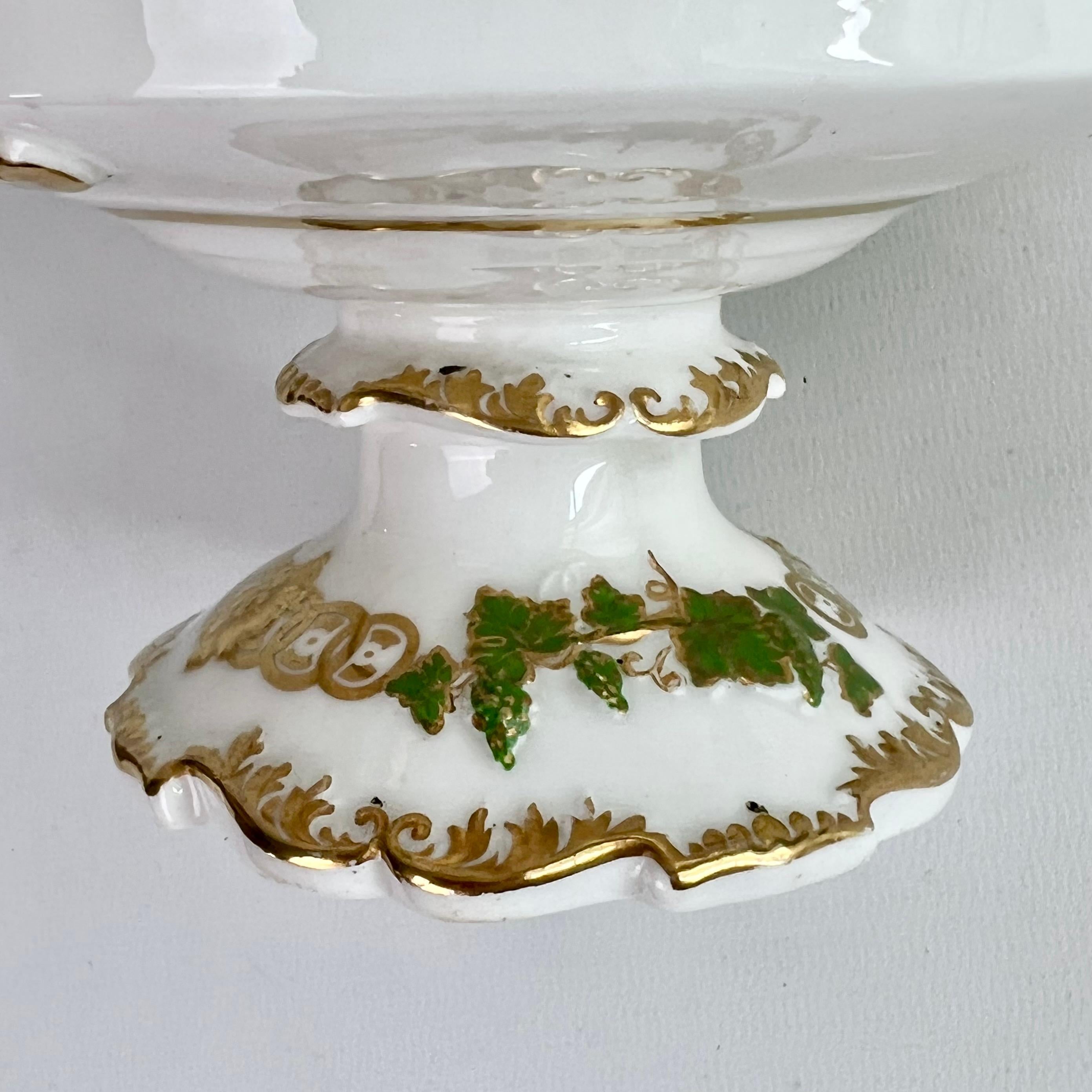 Paire de soucoupes à sauce H & R Daniel, en forme de Shrewsbury, fleurs, Régence, vers 1827 en vente 2