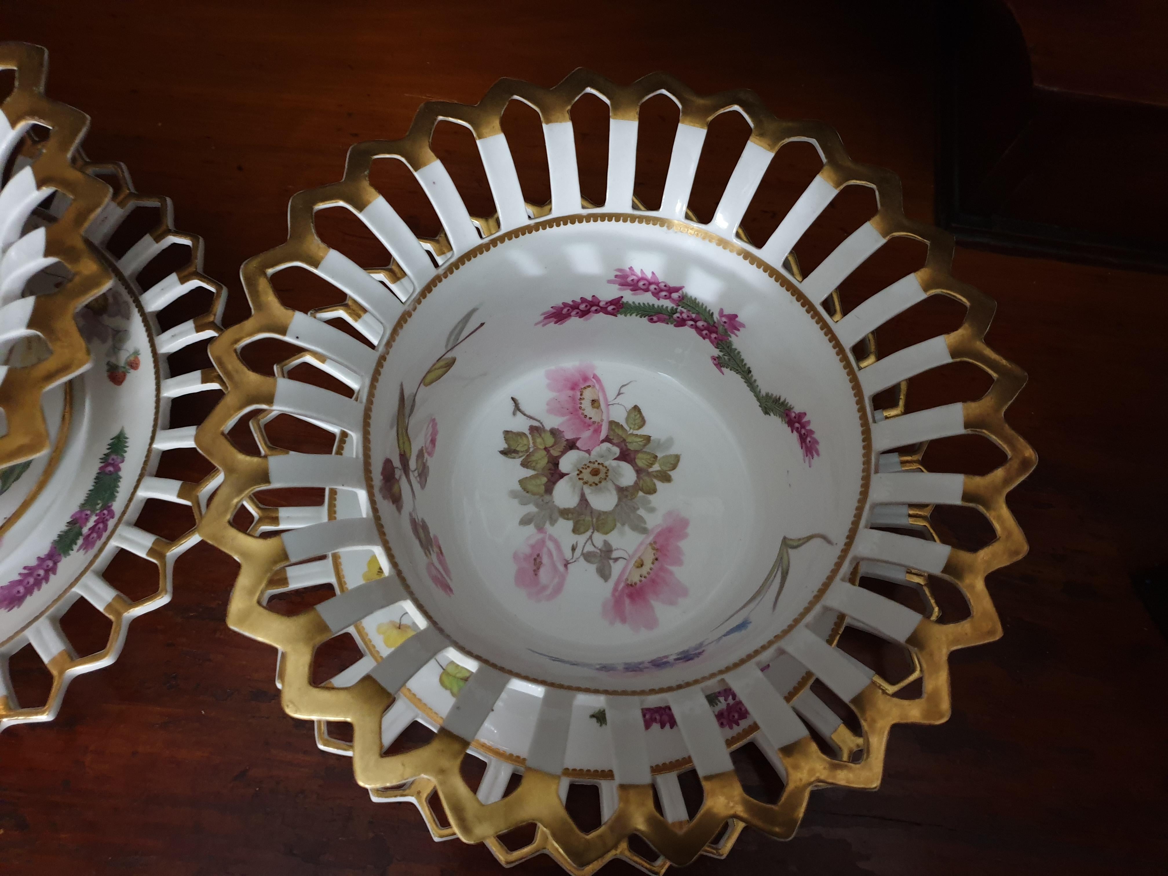 Porcelain H & R Daniel Ice Pail Reticulated Fruit Bowls or Stands By William Pollard For Sale