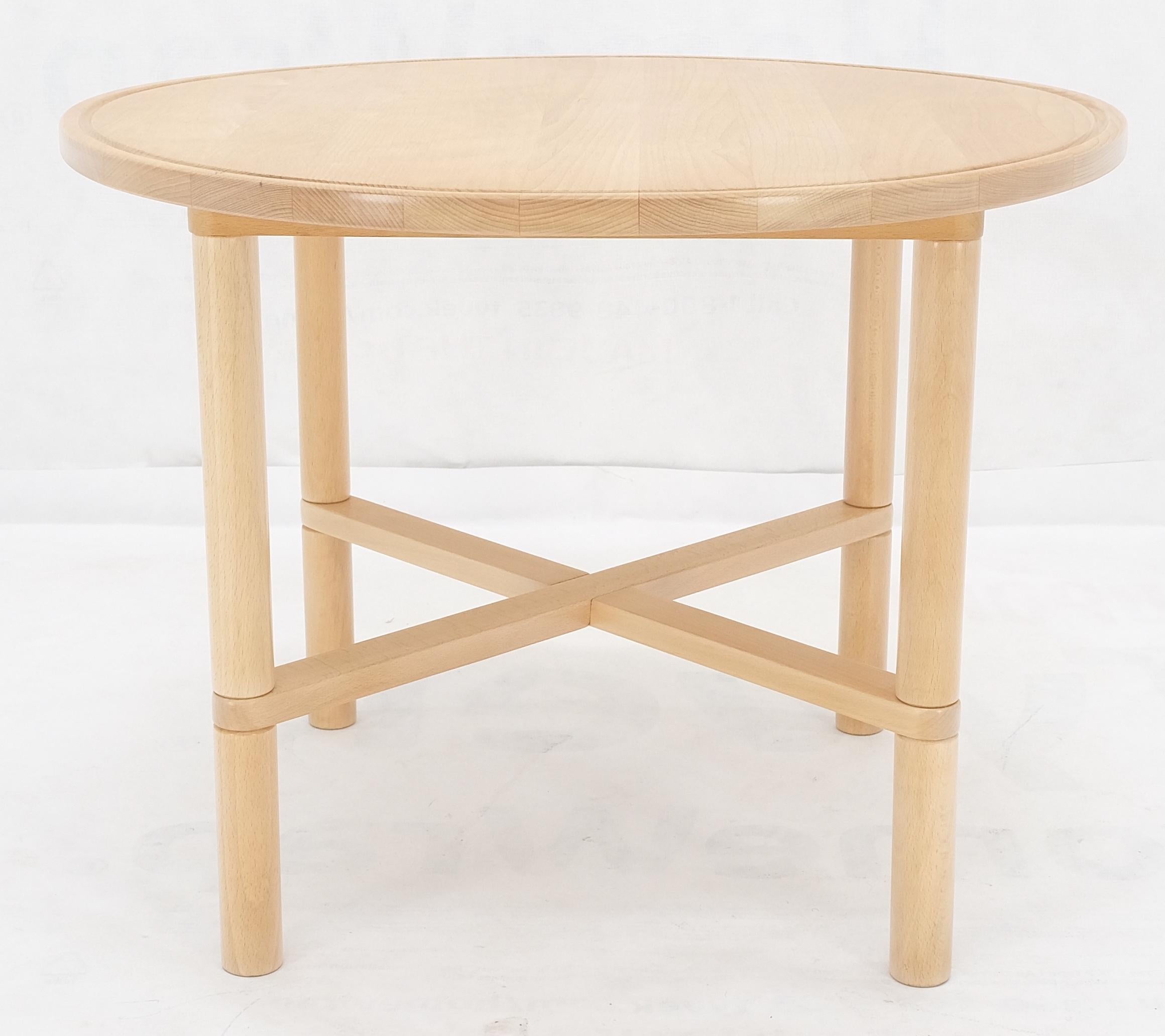 Mid-Century Modern H/S Haslev Danish Mid Century Modern Solid Birch Round Side End Table Stand MINT en vente