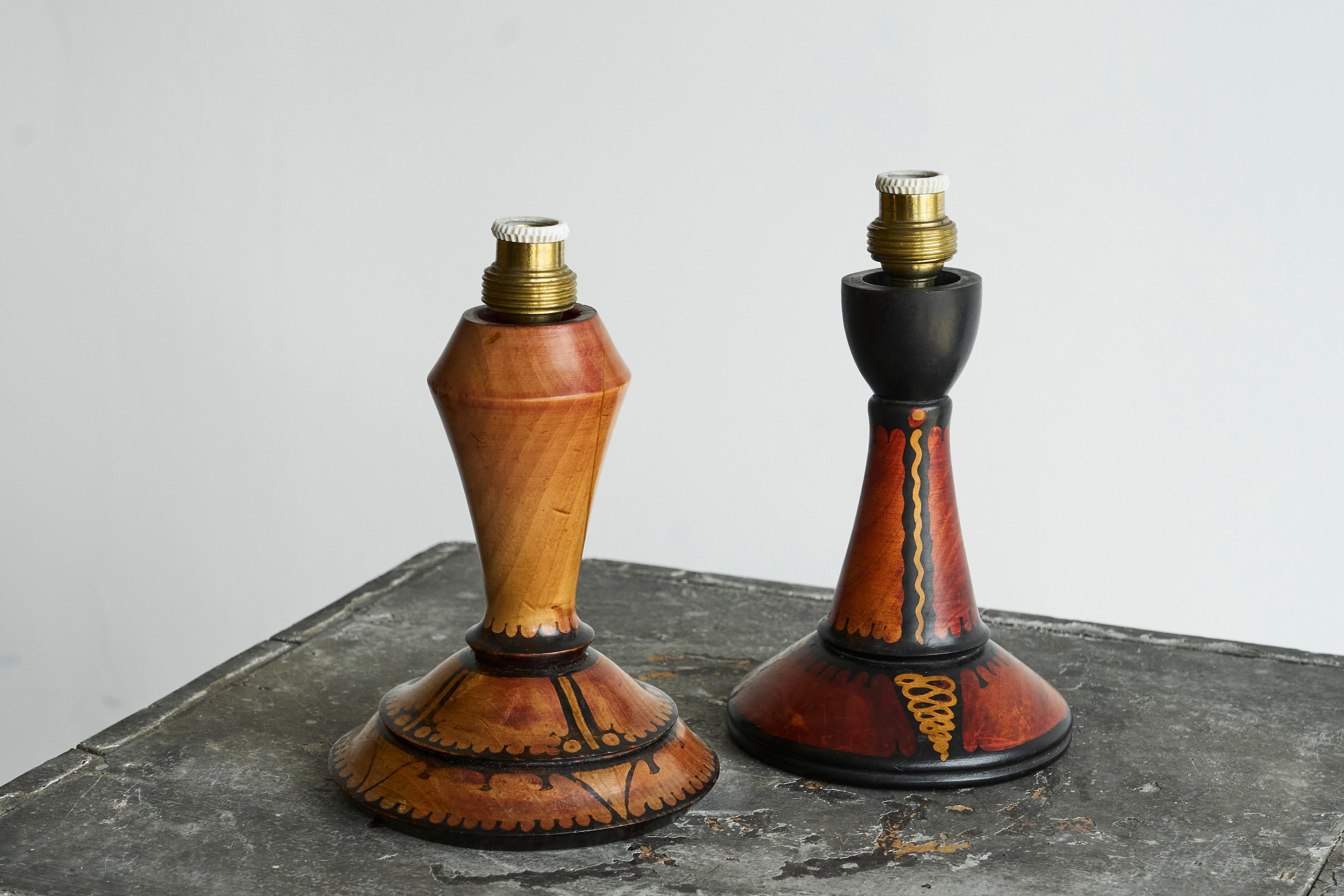 Bois H. Steinpatz Paire de lampes de table de l'école d'Amsterdam peintes à la main, années 1920 en vente