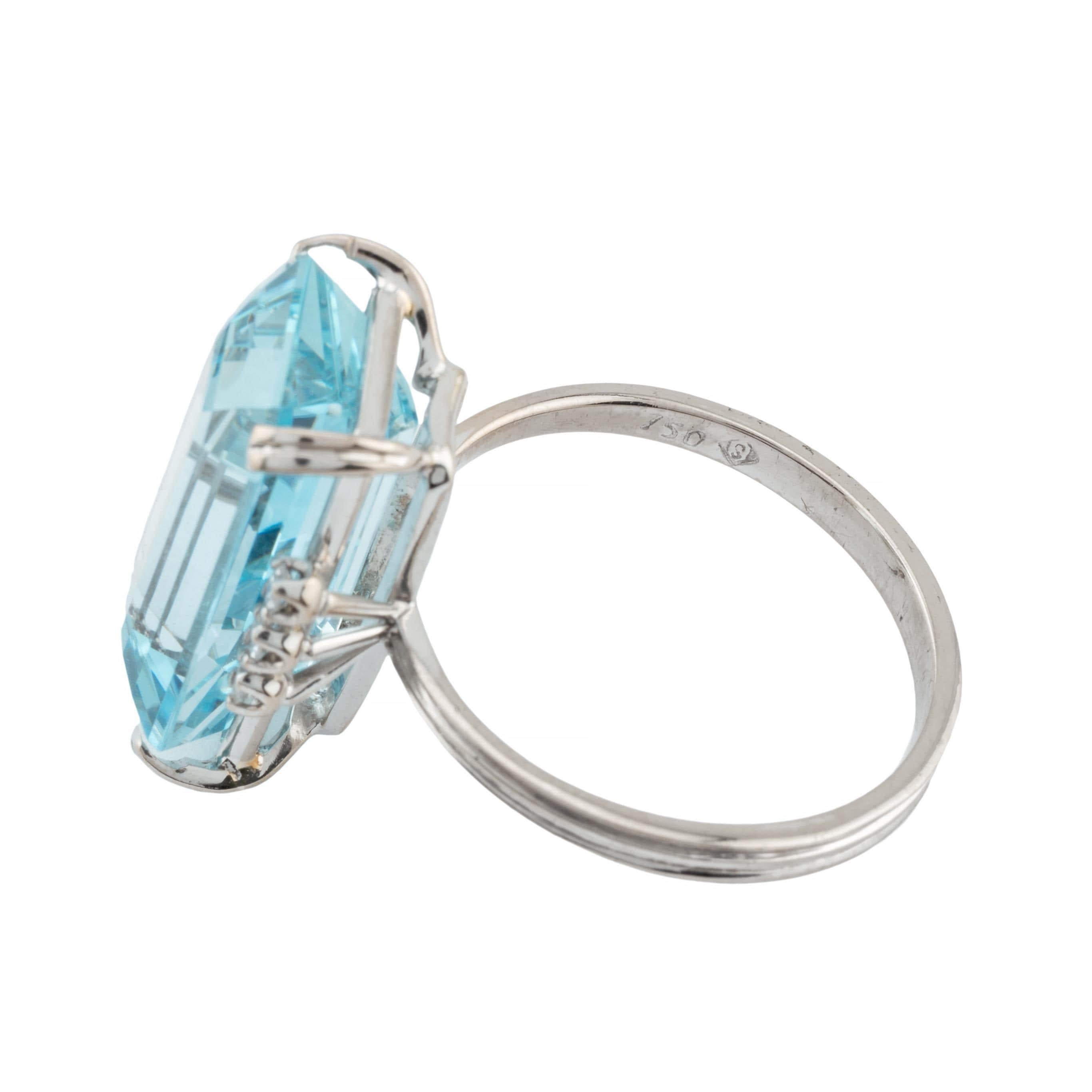 H Stern 11.82ctw Aquamarine & Diamond Ring in 18 Karat White Gold In Good Condition In Boston, MA