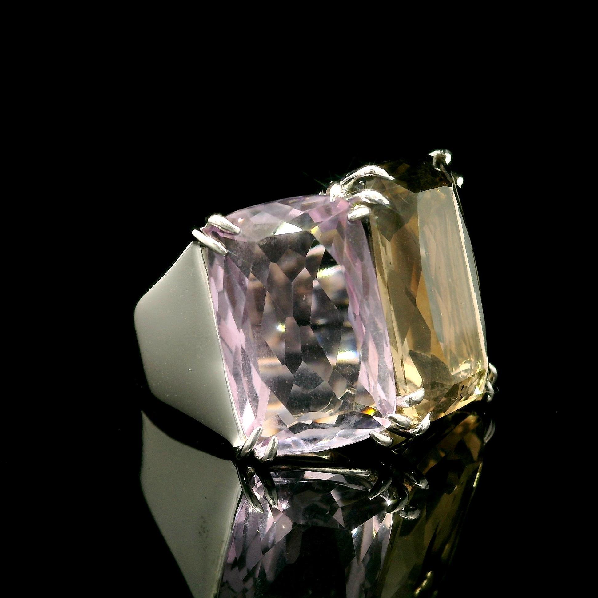 H. Anello Stern in oro bianco 18 carati con ametista, quarzo fumé e diamante a ciottoli in vendita 6