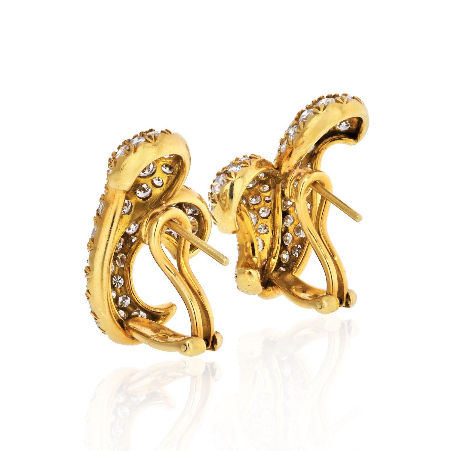 Modern H. Stern 18 Karat Yellow Gold 4.75 Carat Pave Diamond Earrings