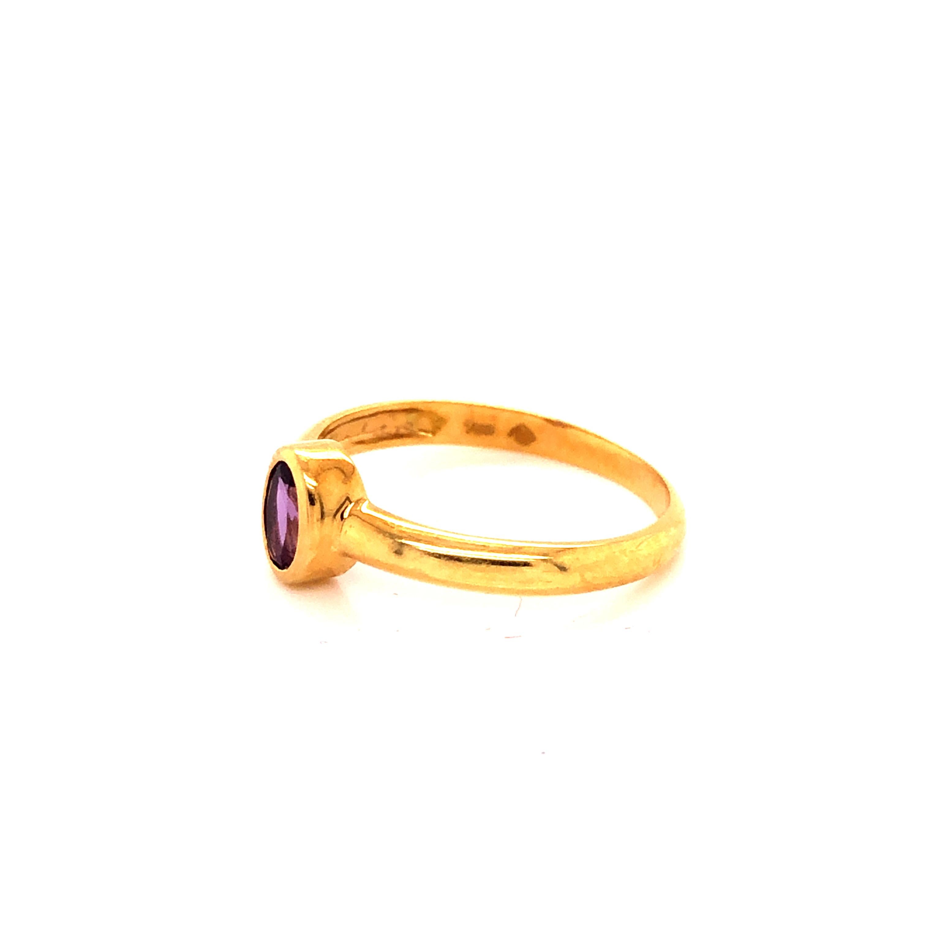 18k yellow gold amethyst bezel set bracelet