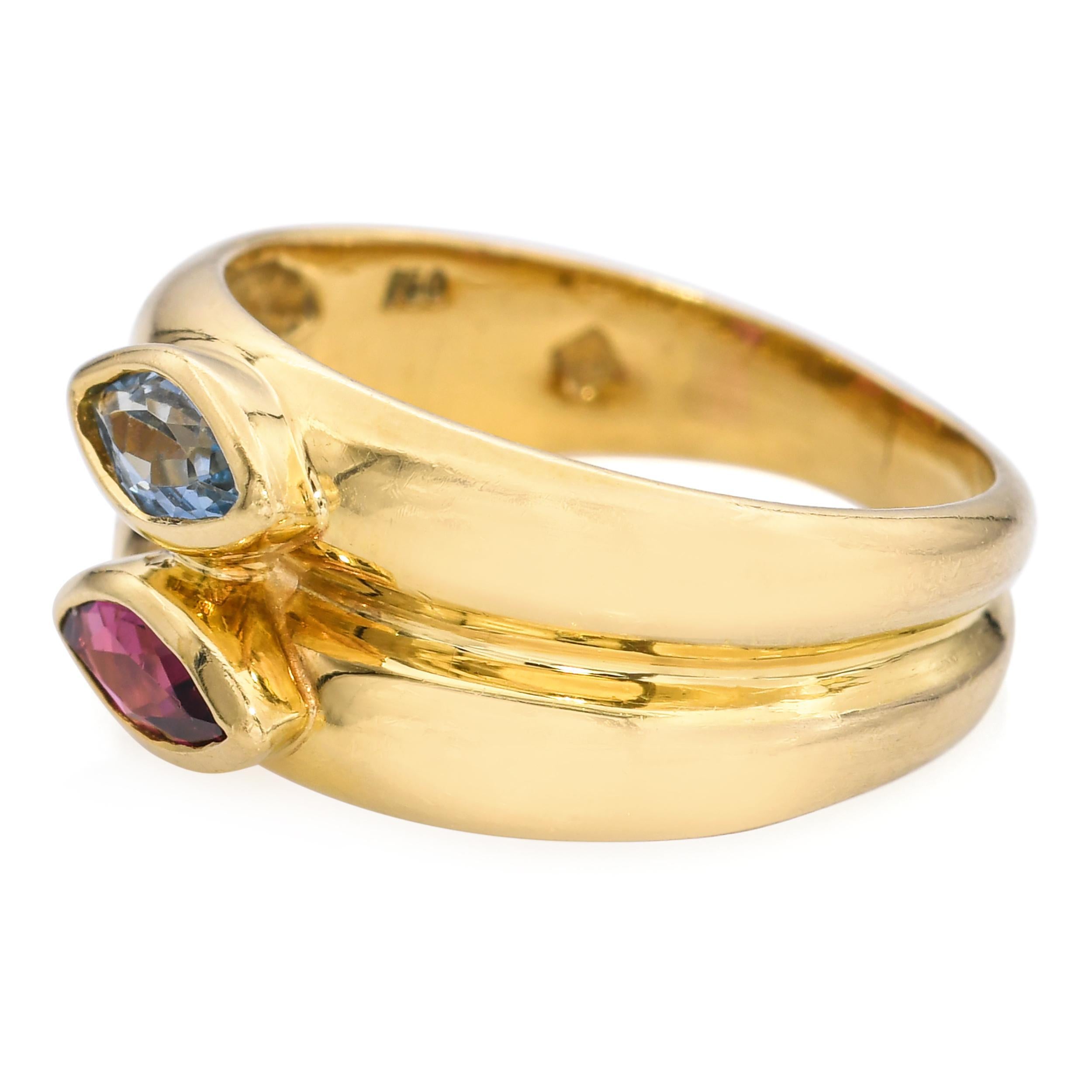 H. Stern Bague à double anneau en or jaune 18k aigue-marine et grenat Bon état - En vente à New York, NY