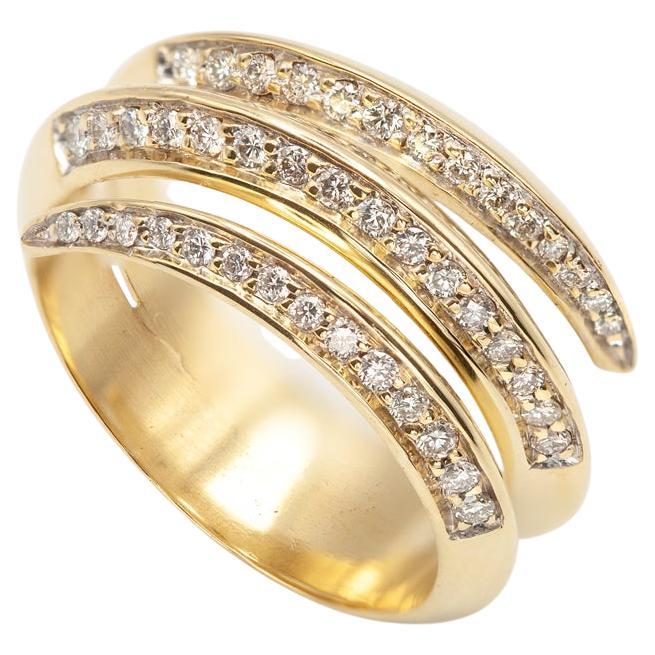 H. Stern Bague enveloppante en or jaune 18K avec diamants en vente
