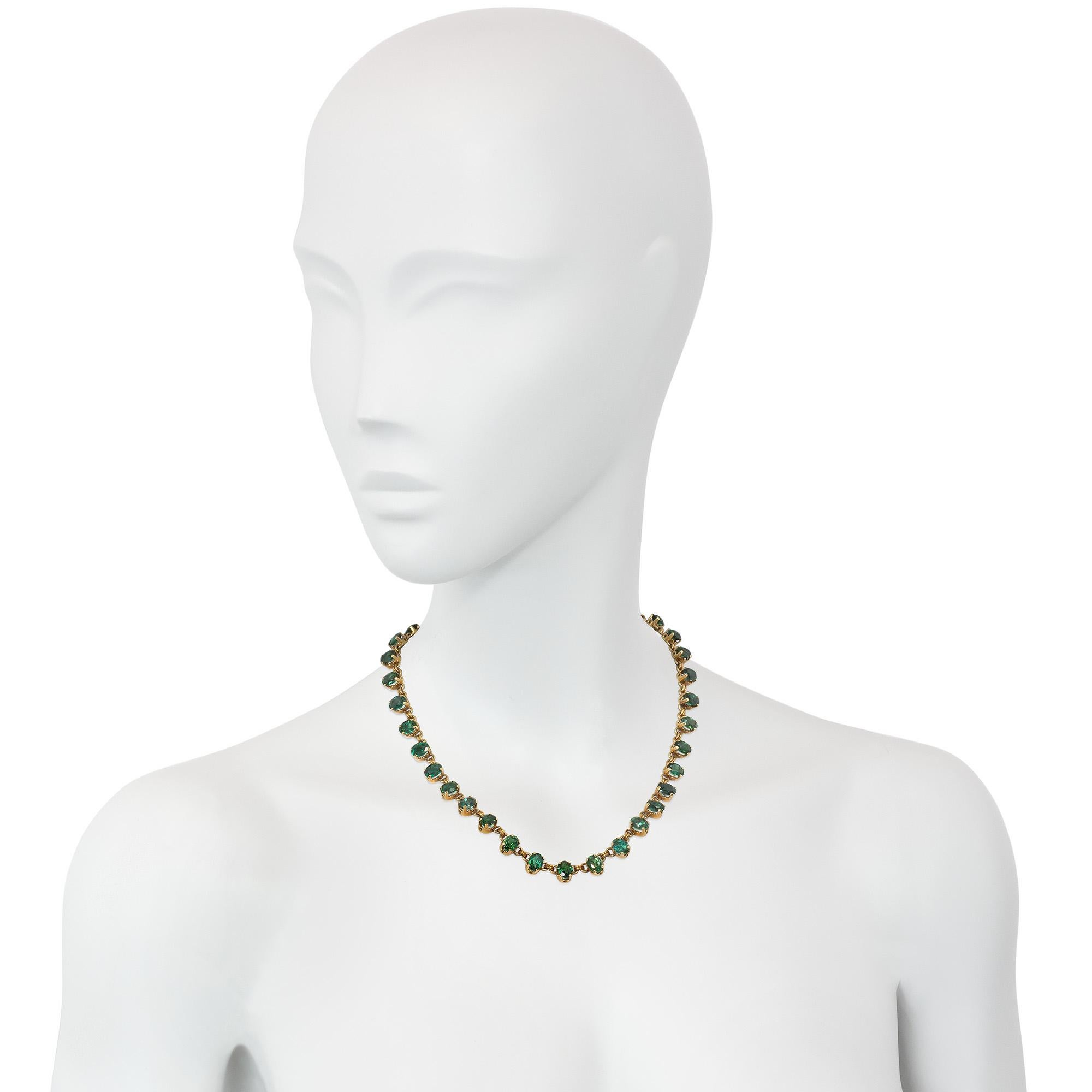 Late Victorian H. Stern 1950s Gold and Green Tourmaline Rivière Style Necklace For Sale