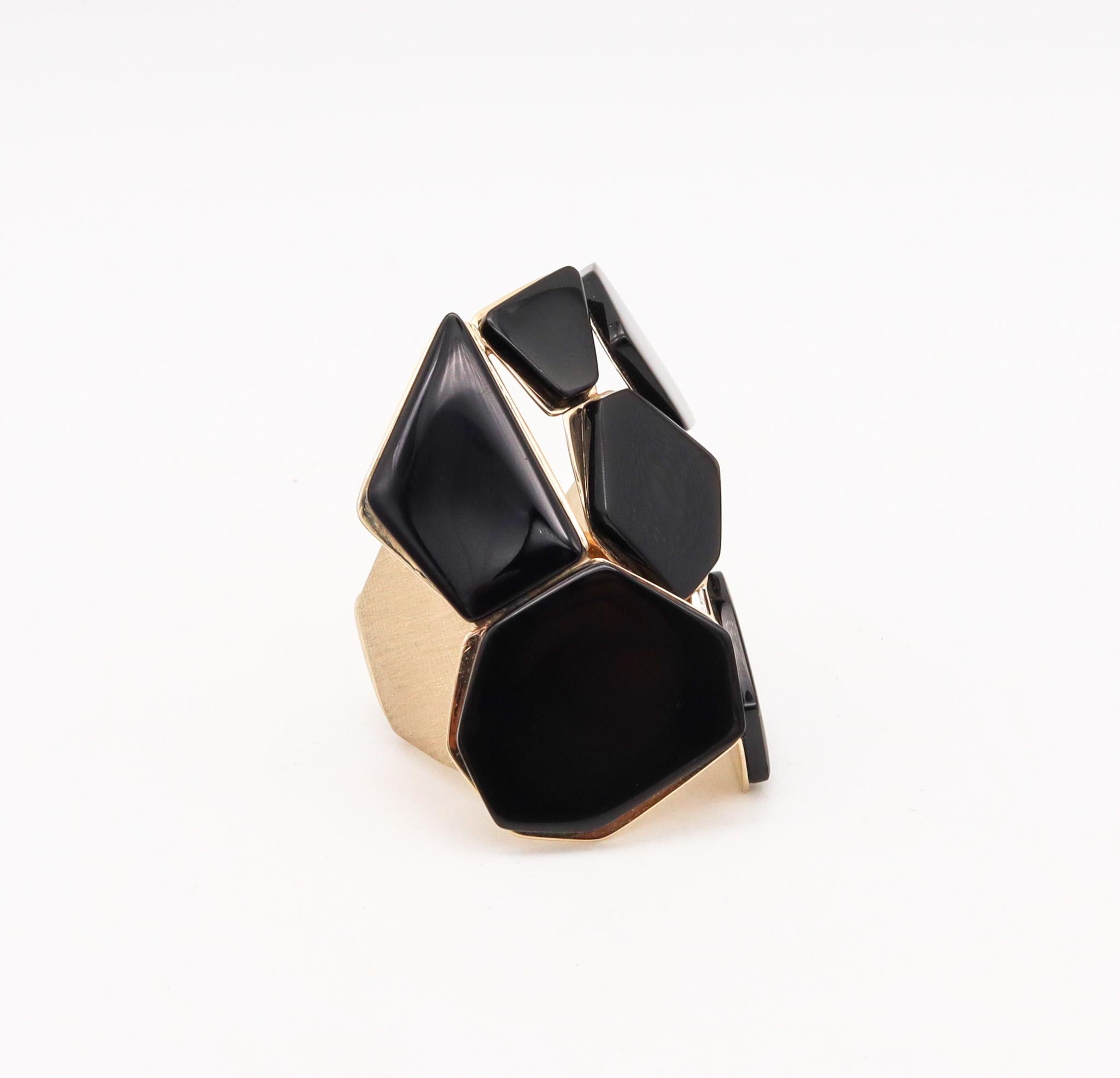 Modernist H. Stern 1980 Diane Von Furstenberg Geometric Ring In 18Kt Gold Diamonds & Onyx For Sale