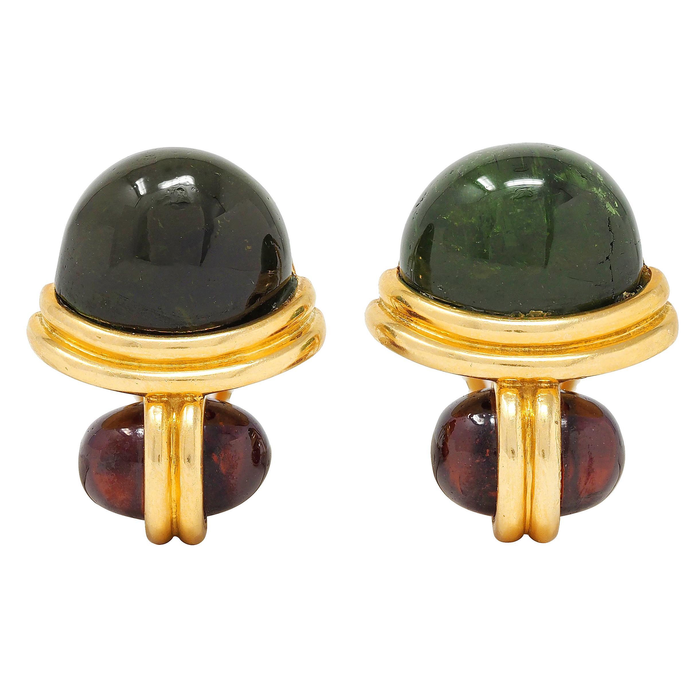 H. Stern 1980's Garnet Tourmaline 18 Karat Yellow Gold Vintage Cabochon Earrings For Sale 2