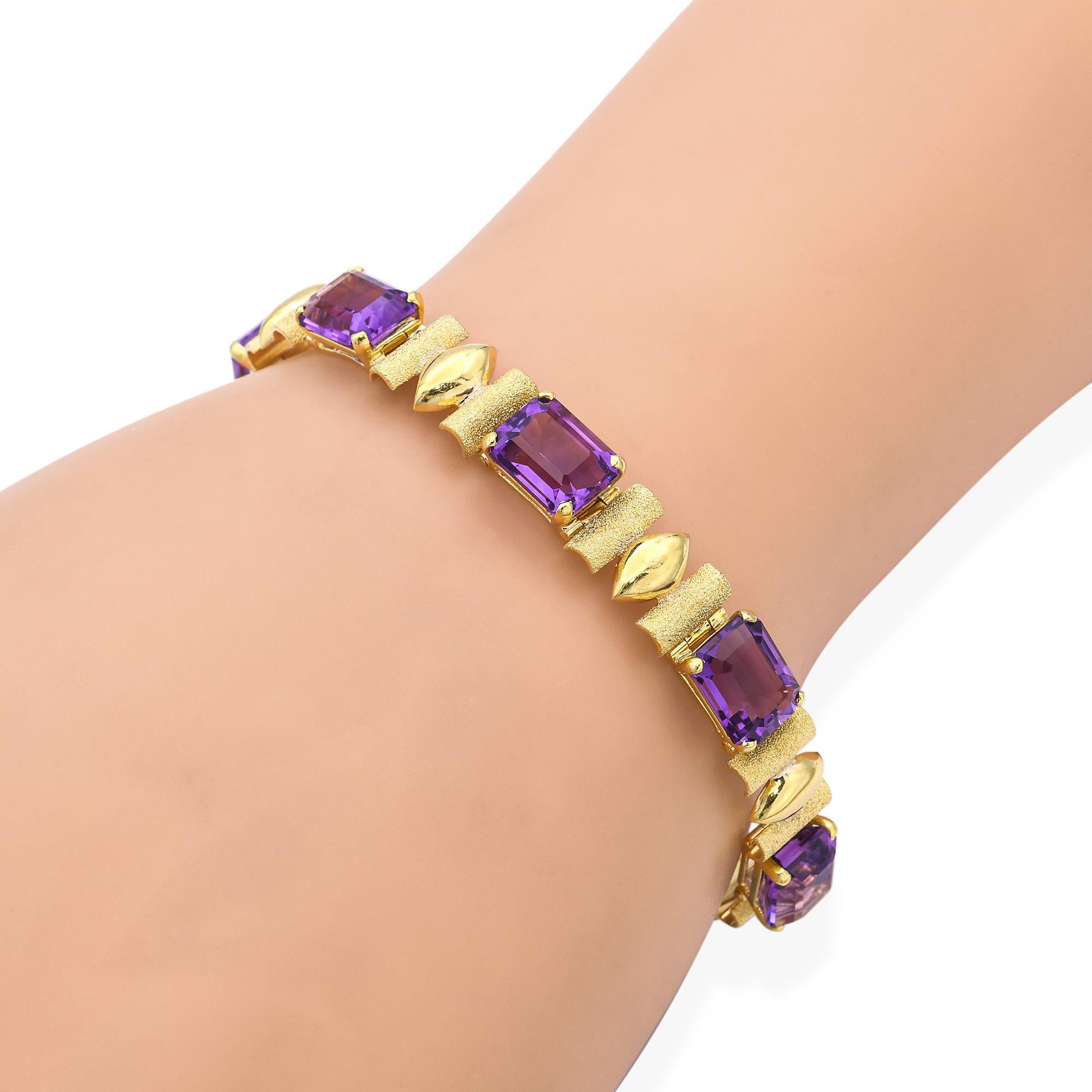 H. Stern 19k Yellow Gold Amethyst Link Bracelet Corte esmeralda en venta