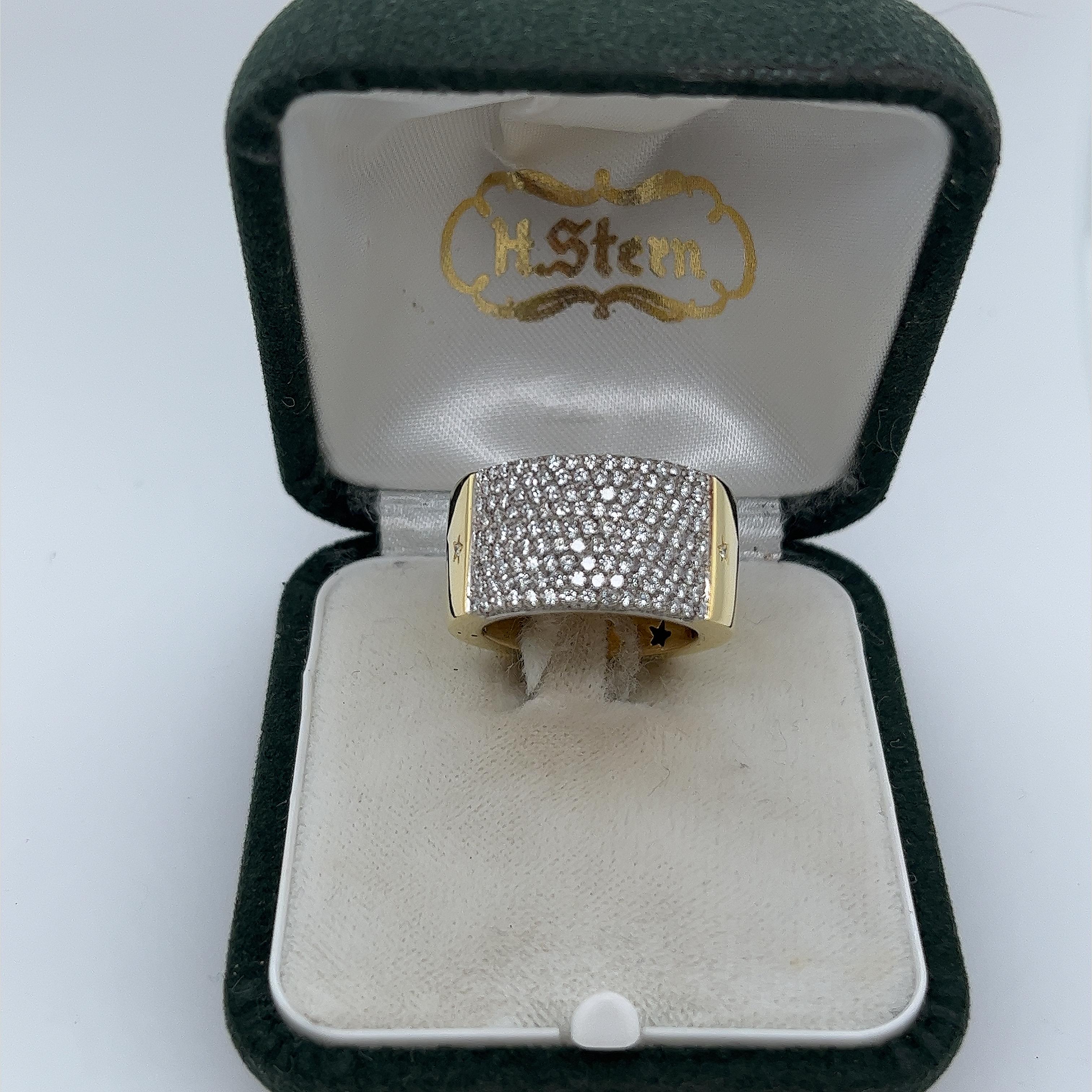 Indulge in the opulence of this magnificent H. Stern 9-Row Diamond Ring, 
featuring 1.20 carats of stunning natural diamonds 
set in 18ct yellow and white gold. 
This ring exemplifies the exquisite craftsmanship 
and sophisticated design that H.