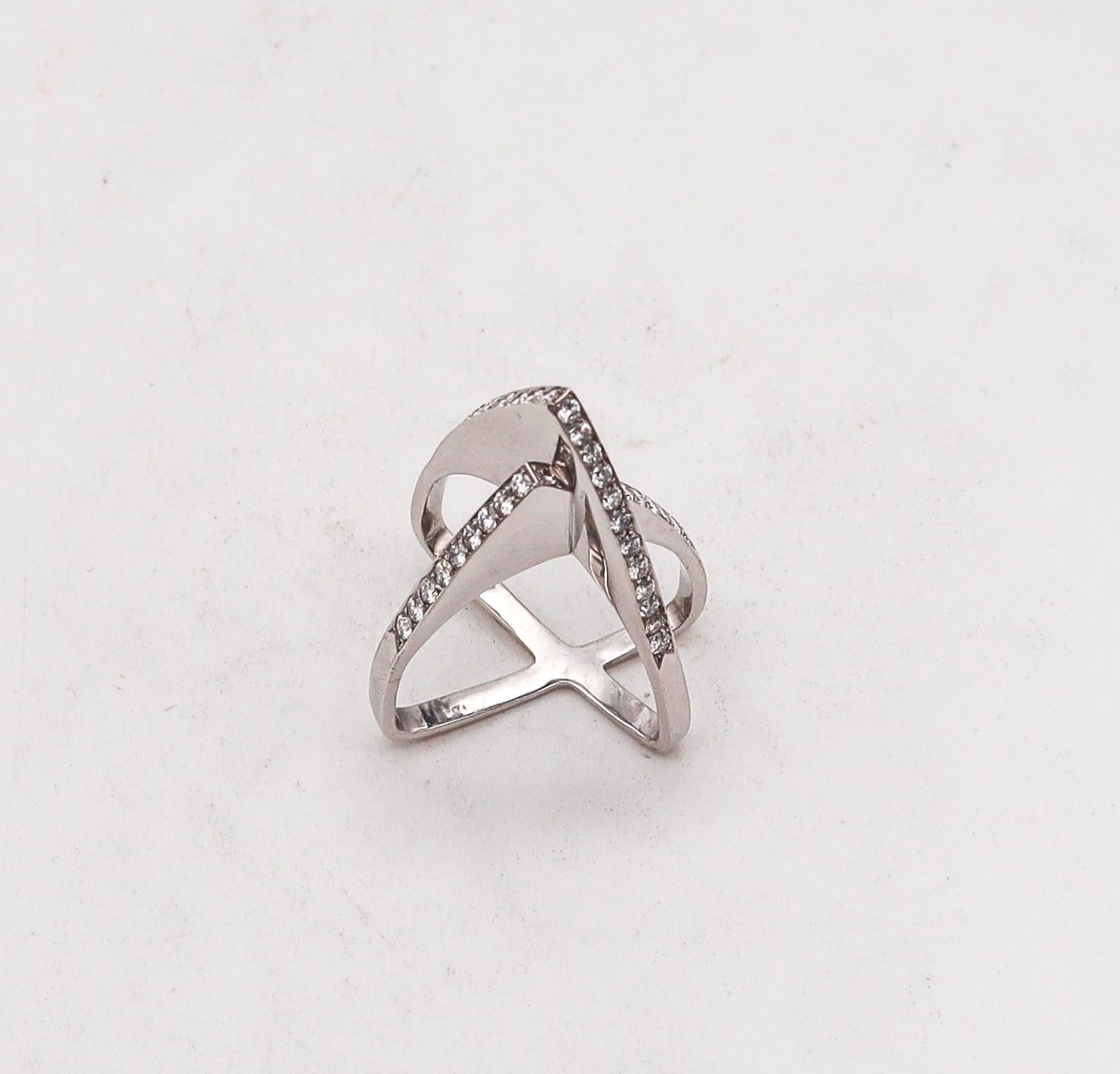 H. Stern Architektonischer geometrischer Cocktail-Ring aus 18 Karat Weißgold mit 1,05 Karat Diamanten im Zustand „Hervorragend“ im Angebot in Miami, FL