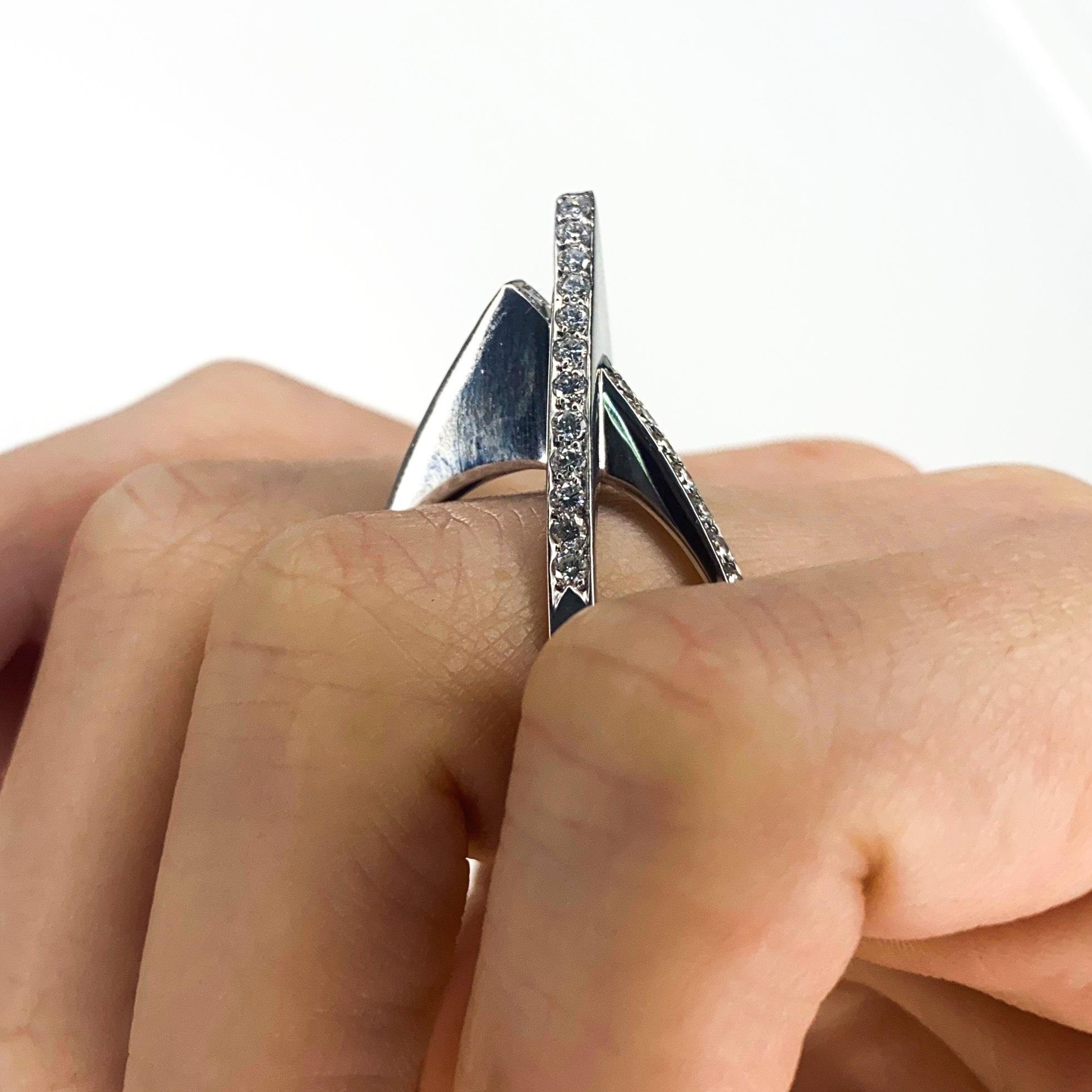 H. Stern Architectural Geometric Cocktail Ring 18Kt White Gold 1.05 Cts Diamonds For Sale 2