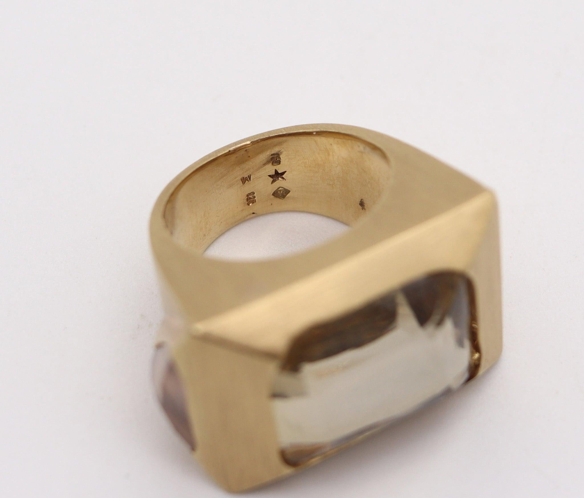 H. STERN By Diane Von Furstenberg Sculptural Cocktail Ring In 18Kt Gold & Quartz For Sale 2