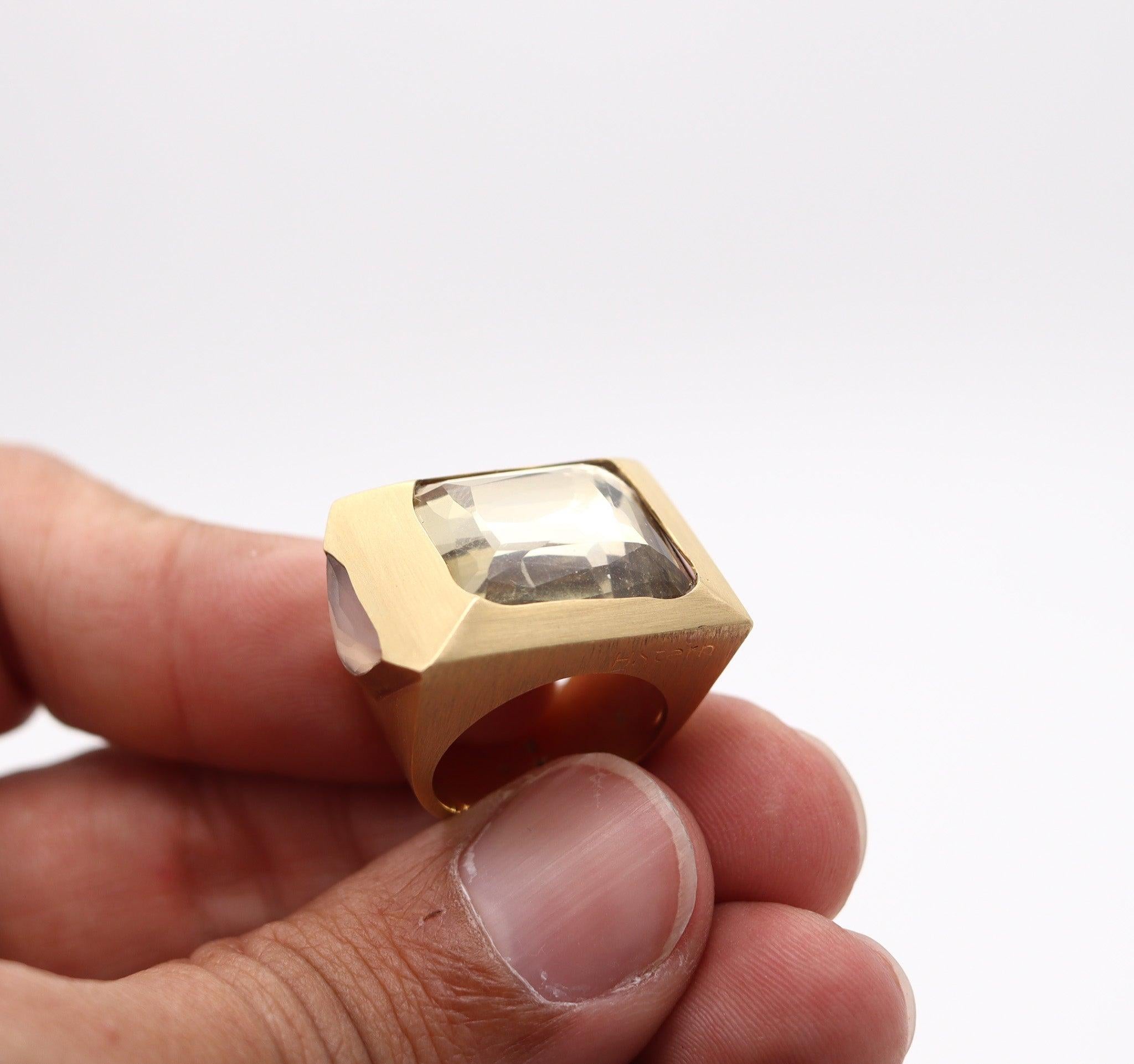 H. STERN By Diane Von Furstenberg Sculptural Cocktail Ring In 18Kt Gold & Quartz For Sale 3