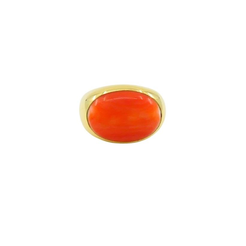 Cabochon H. Stern Anello di corallo in oro 18k Gioielli d'epoca in vendita