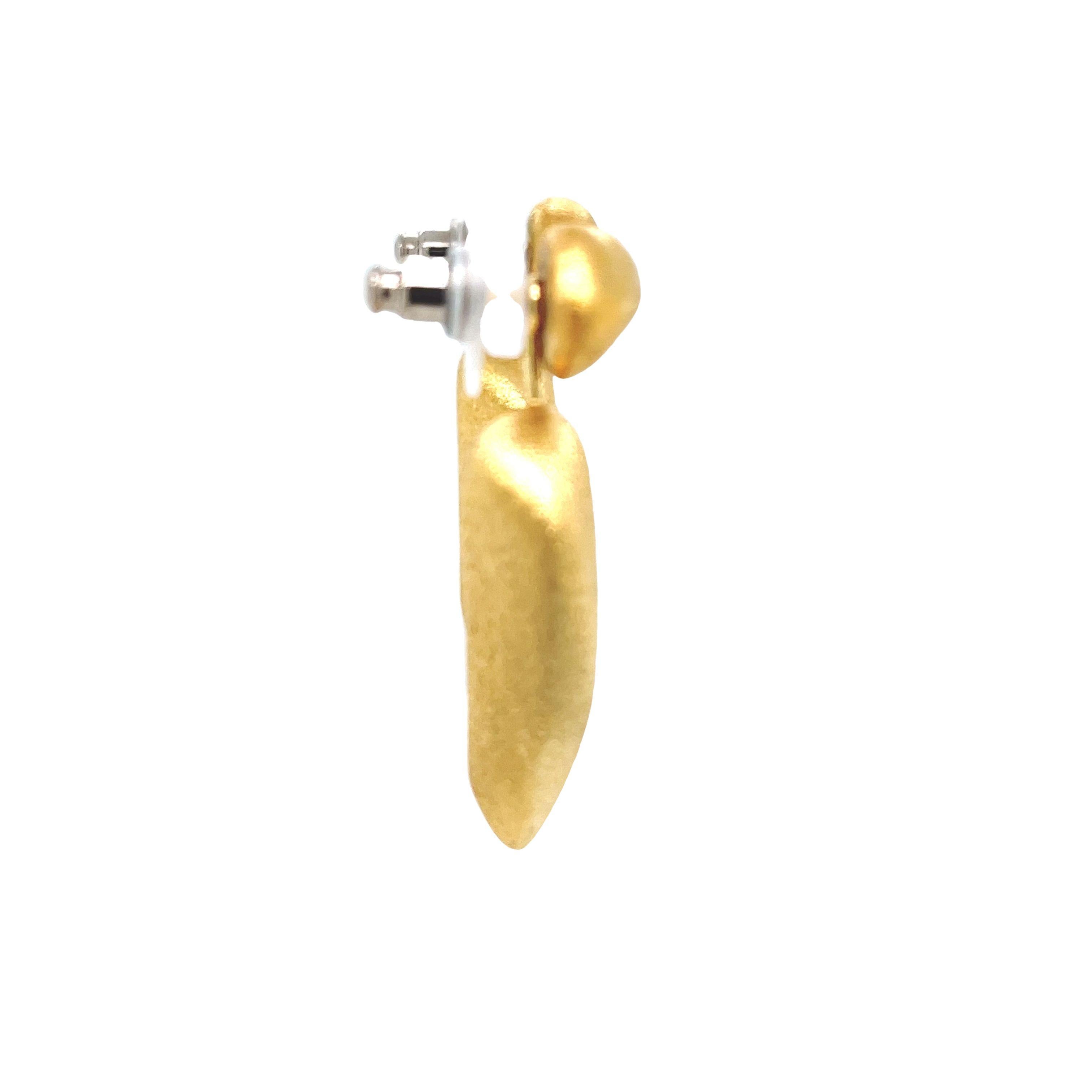 H. Stern Day Night Convertible Textured Drop Earrings Yellow Gold In Excellent Condition In London, GB