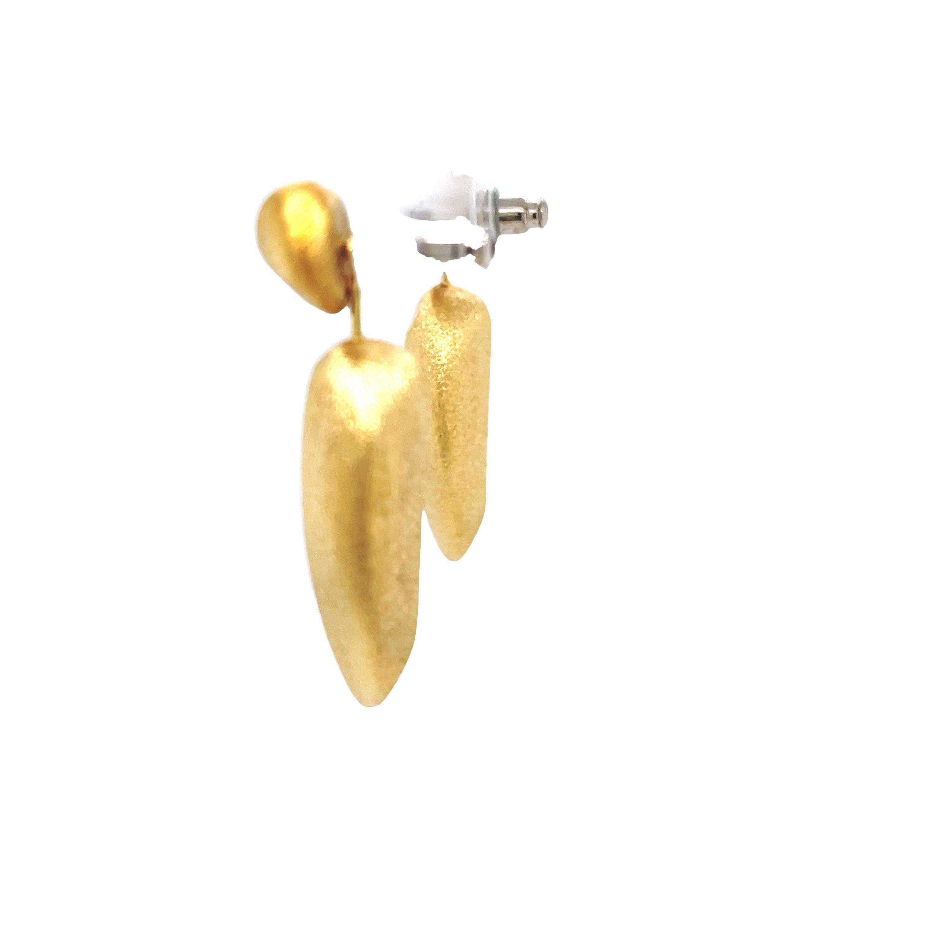H. Stern Day Night Convertible Textured Drop Earrings Yellow Gold 1