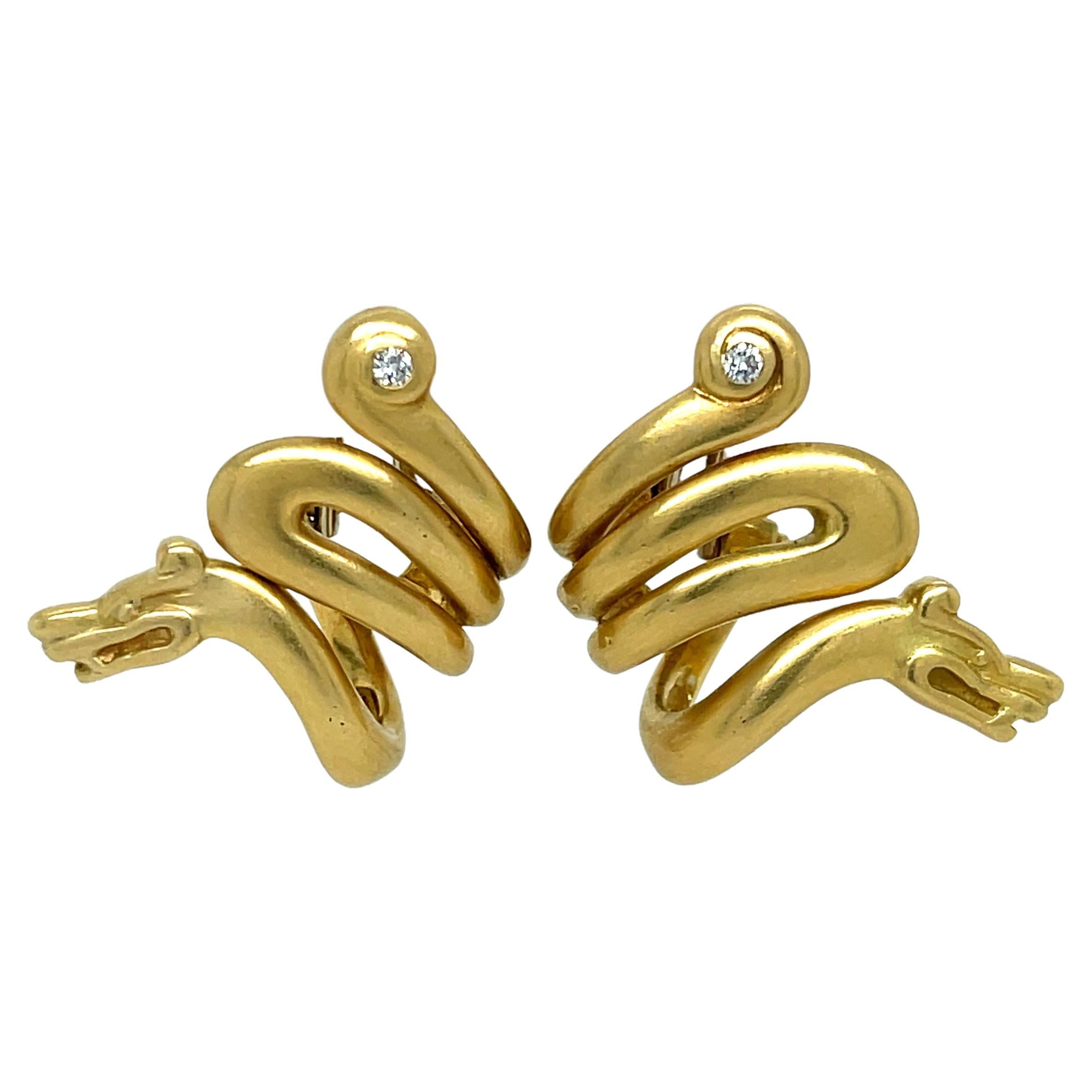 H. Stern, boucles d'oreilles dragon en or jaune et diamants en vente