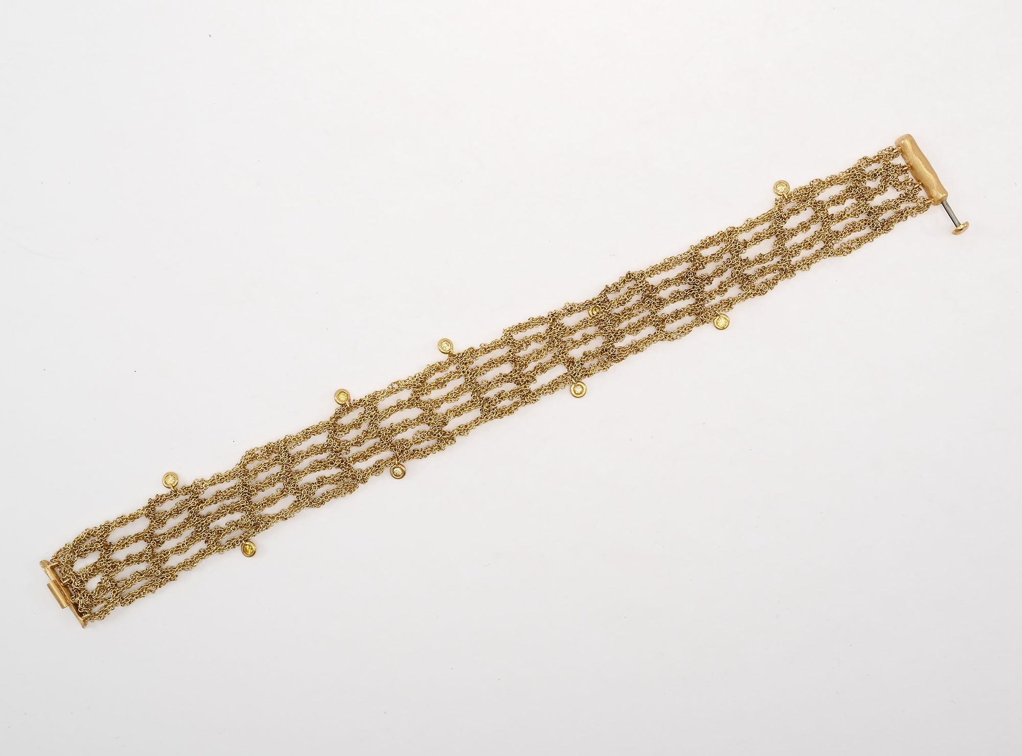 Moderno H. Stern Gold Bracelet with Diamonds in vendita