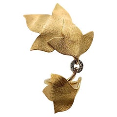 H. Stern Gold Ring Leaf Shape with Diamonds