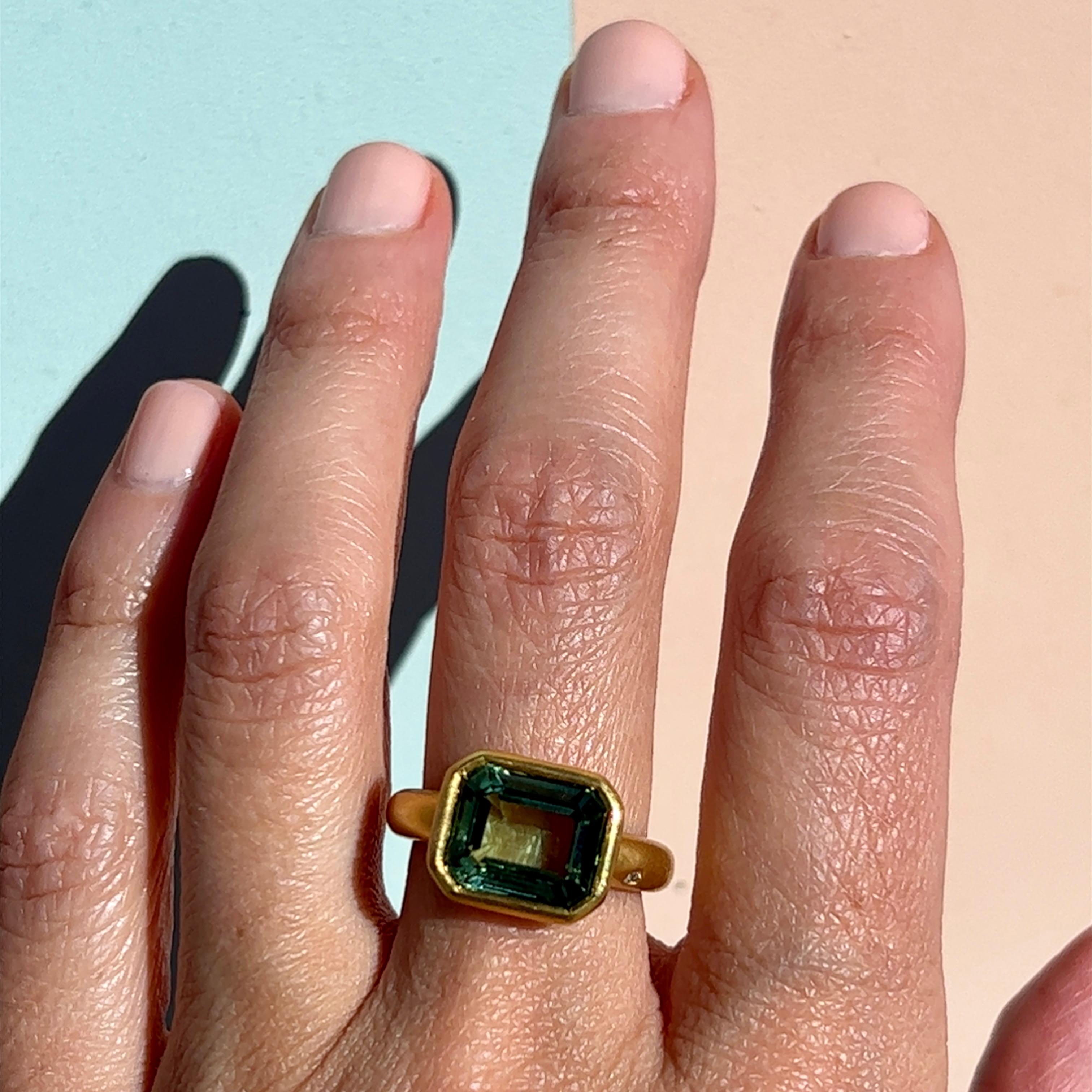 H. Stern Green Tourmaline and Diamond Ring in 18K Gold 2