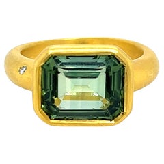 H. Stern Ring aus 18 Karat Gold mit grünem Turmalin und Diamanten