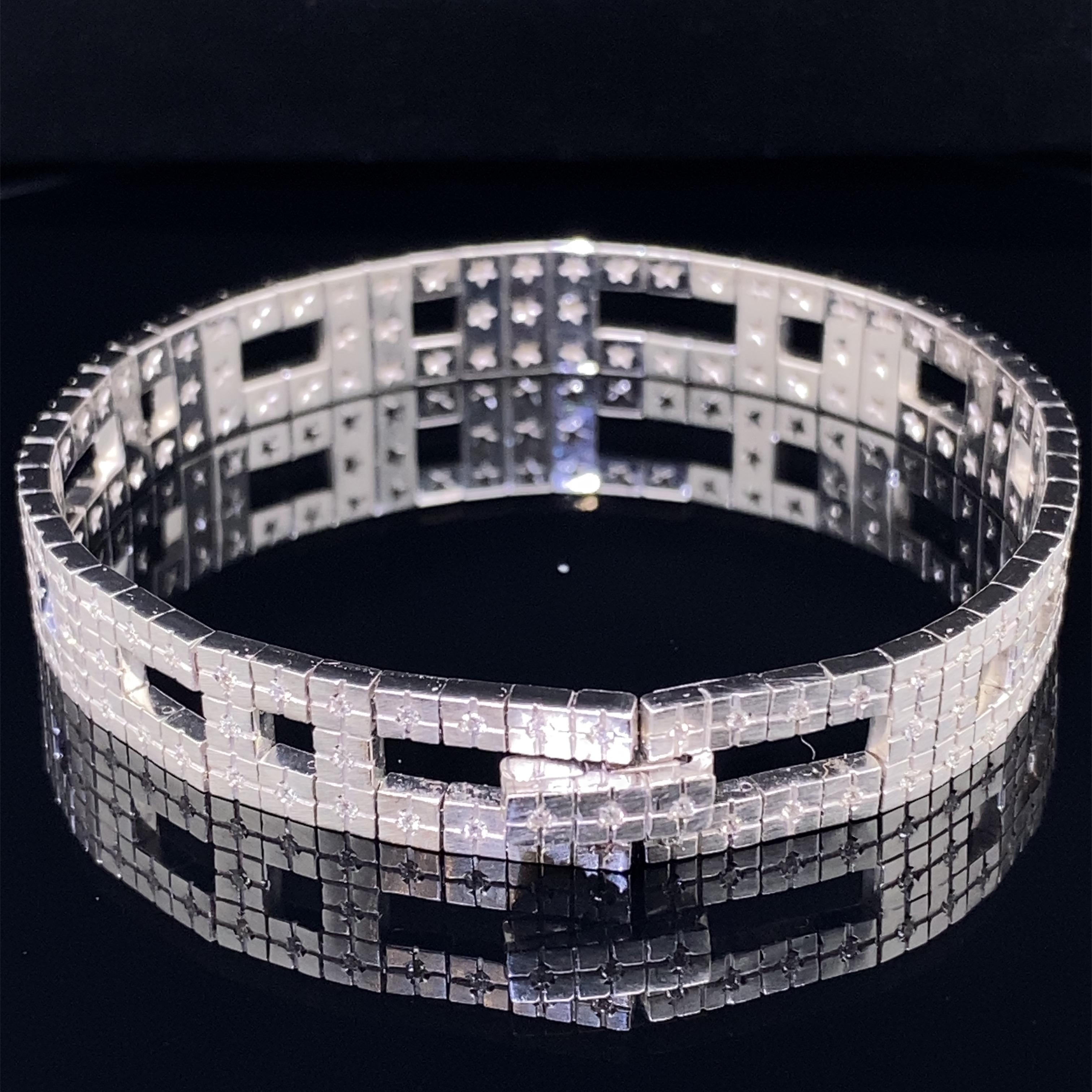 H Stern Metropolis Collection 18 Karat White Gold and Diamond Bracelet For Sale 3
