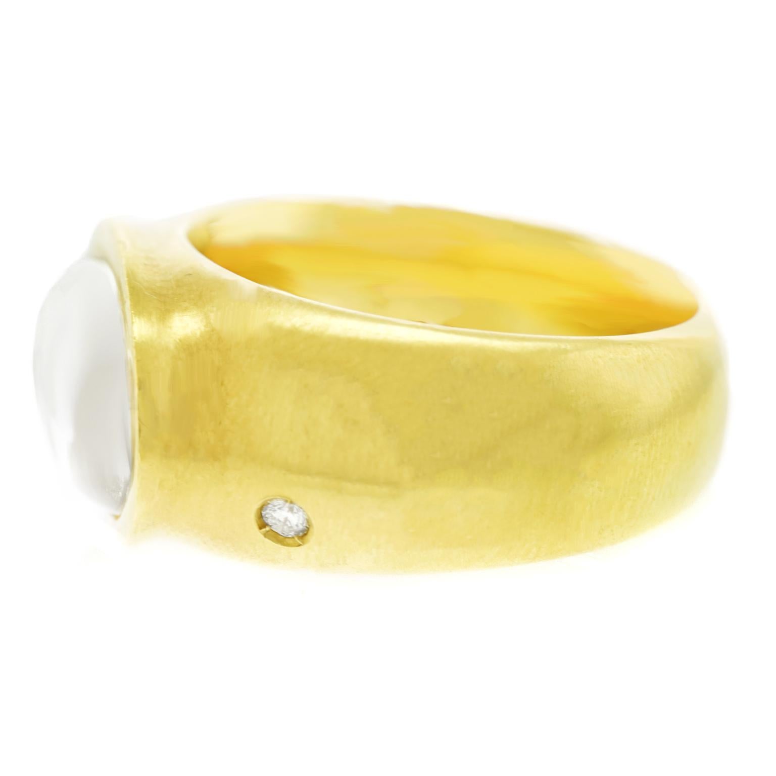H. Stern Modernist Cabochon Rock Crystal Gold Ring 4