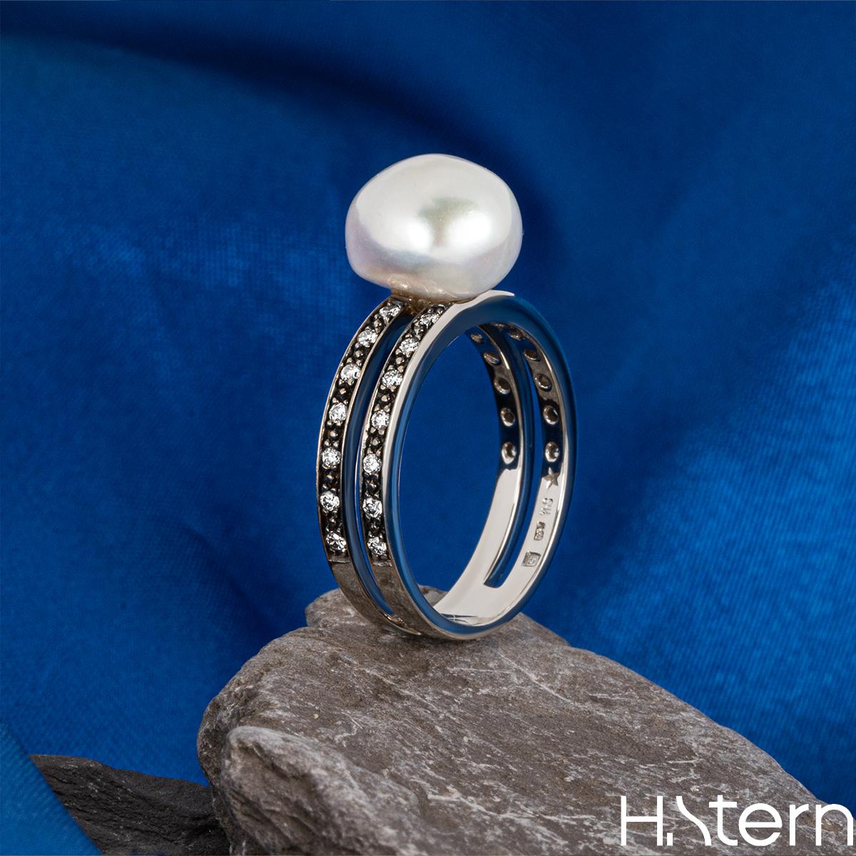 H. Stern Noble Gold Pearl & Diamond Ring In Excellent Condition In London, GB