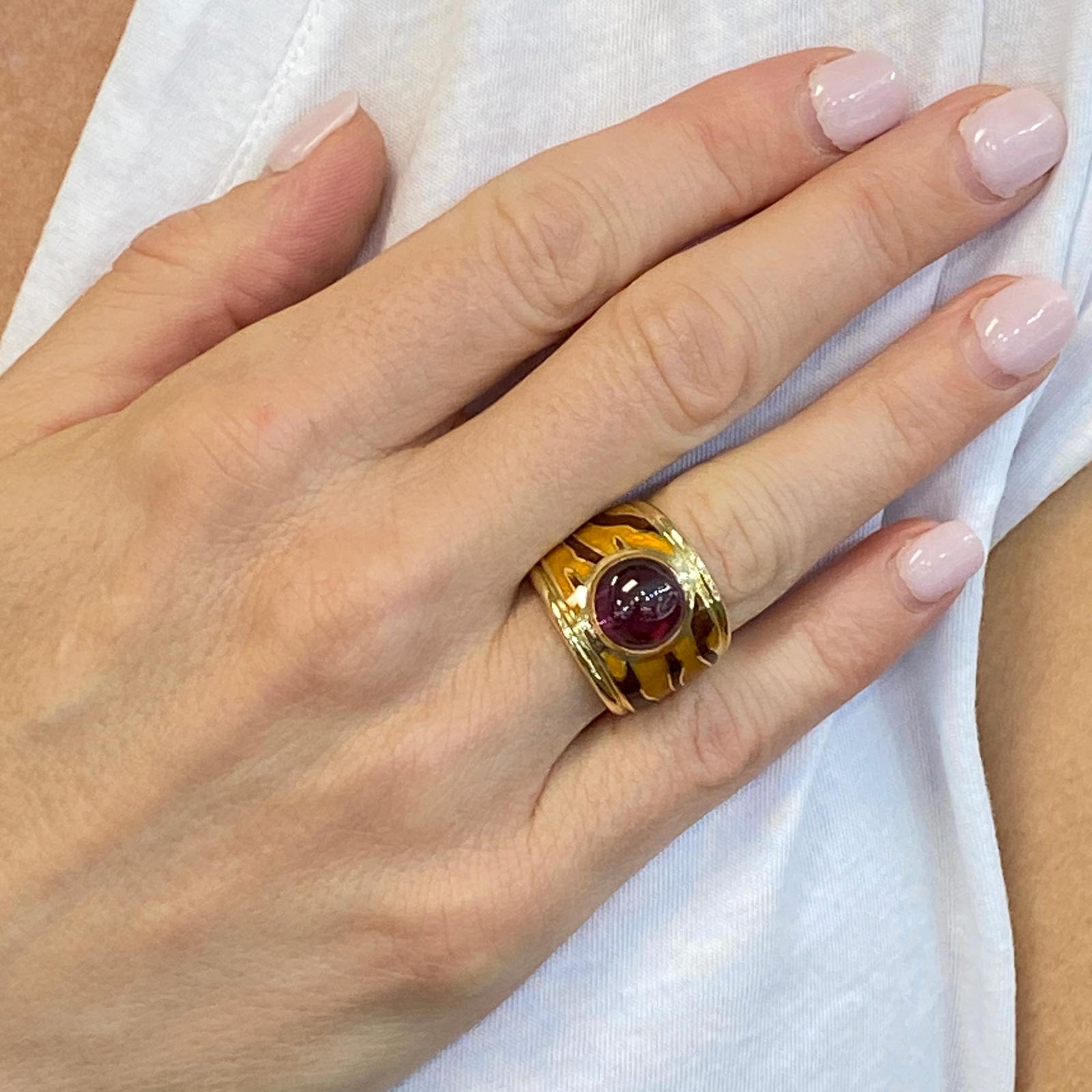 H. Stern 18 Karat Gelbgold Bandring mit Rhodolith Granat Emaille Tigermuster (Moderne)