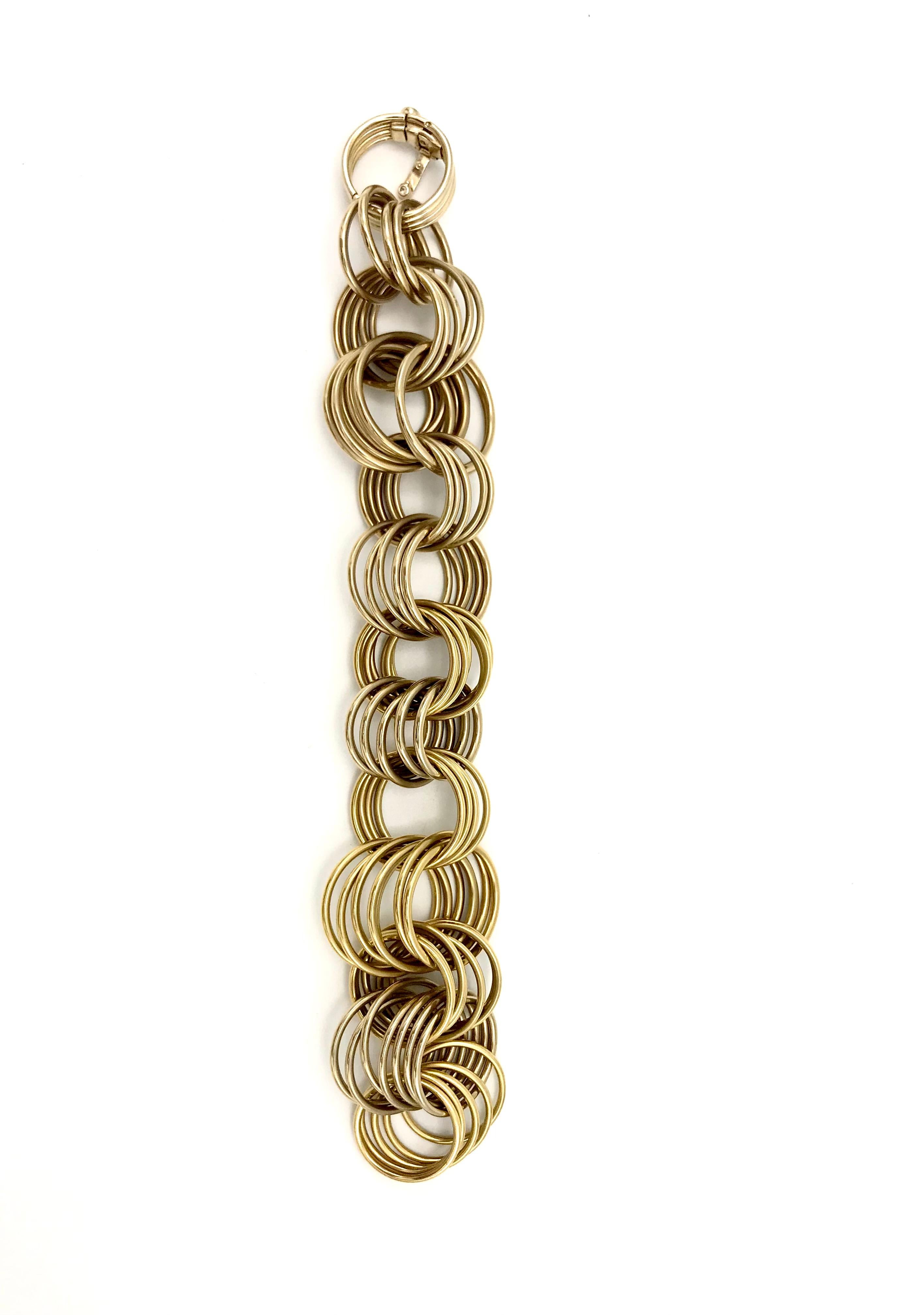 Round Cut H. Stern Wire Rings 18k Yellow Gold Bracelet For Sale